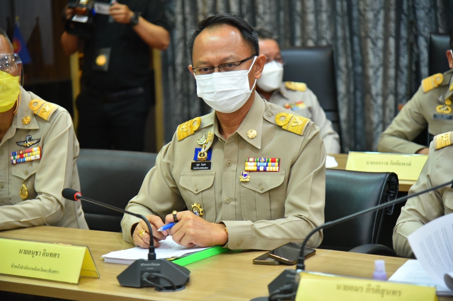 ???พช.ฉะเชิงเทรา ประชุมซักซ้อมการขับเคลื่อนการดำเนินงานขจัดความยากจนและพัฒนาคนทุกช่วงวัยอย่างยั่งยืนตามหลักปรัชญาของเศรษฐกิจพอเพียงในระดับพื้นที่