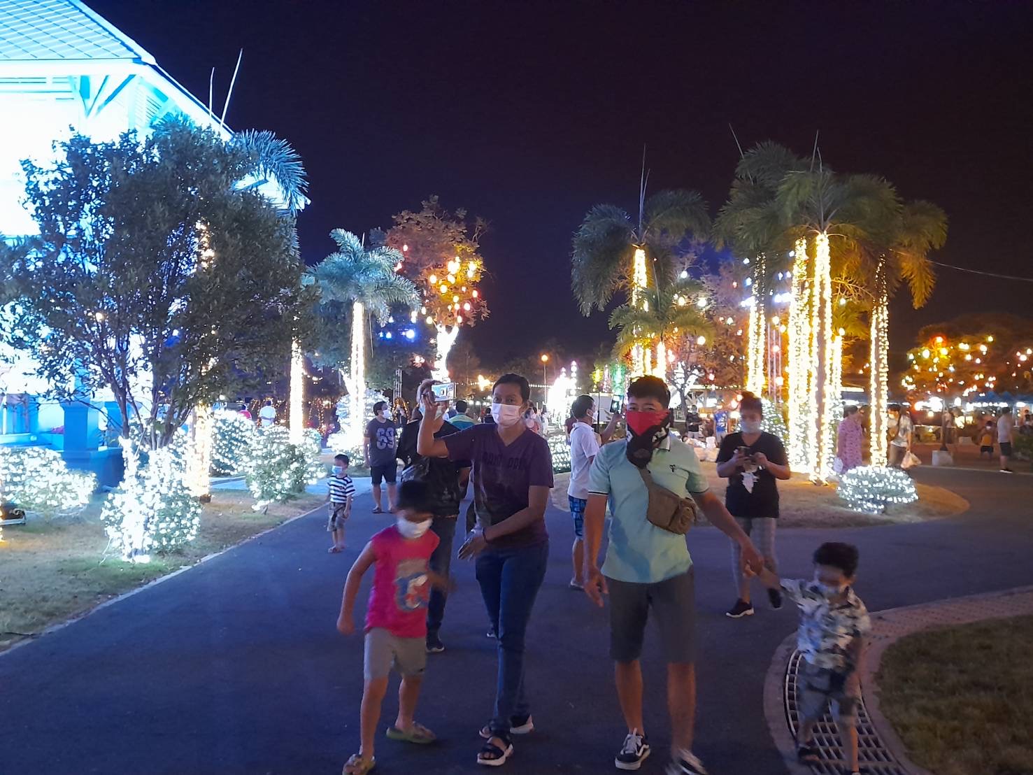 ???130 ปี กระทรวงมหาดไทย ? ฉะเชิงเทรา :แม่น้ำบางปะกงแหล่งชีวิต พระศักดิ์สิทธิ์หลวงพ่อโสธร พระยาศรีสุนทรปราชญ์ภาษาไทย เขาอ่างฤาไนป่าสมบูรณ์ ?  ?? ปิดฉากอย่างสวยงาม ตระการตา และสนุกสนาน โครงการส่งเสริมการท่องเที่ยวเชิงวัฒนธรรม และประวัติศาสตร์ เชิดชูเกียรติ และเฉลิมฉลอง ในวาระ ๒๐๐ ปี ชาตกาล“พระยาศรีสุนทรโวหาร (น้อย อาจารยางกูร) บุคคลสำคัญของโลก