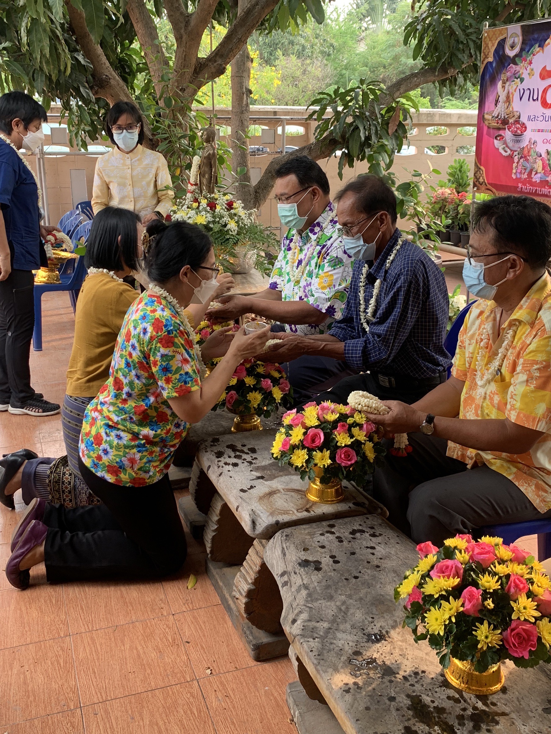 ??‍♀️??‍?พช.ฉะเชิงเทราจัดกิจกรรมเนื่องในประเพณีวันสงกรานต์และวันผู้สูงอายุ ประจำปี 2565