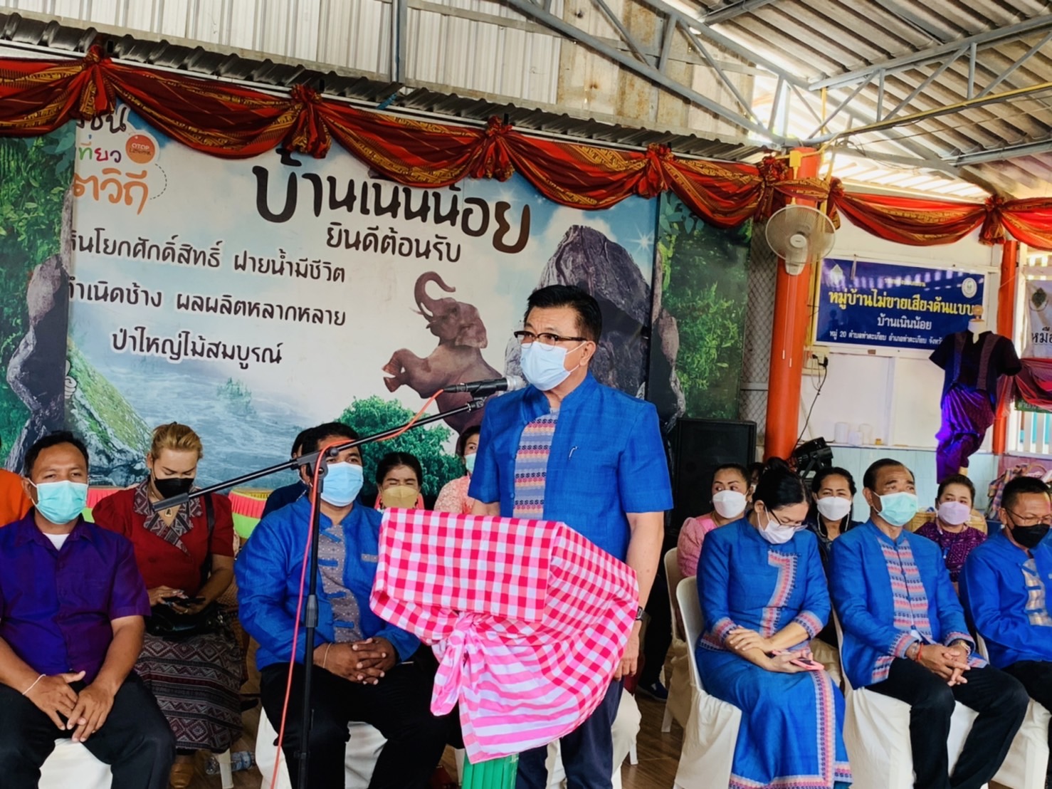 ???130 ปี กระทรวงมหาดไทย ? ฉะเชิงเทรา :แม่น้ำบางปะกงแหล่งชีวิต พระศักดิ์สิทธิ์หลวงพ่อโสธร พระยาศรีสุนทรปราชญ์ภาษาไทย เขาอ่างฤาไนป่าสมบูรณ์  ?  ผู้ว่าฯ ฉะเชิงเทรา เปิดโครงการส่งเสริมการท่องเที่ยวเชิงสร้างสรรค์และวัฒนธรรม กิจกรรมส่งเสริมการเรียนรู้ที่นักท่องเที่ยวลงมือปฏิบัติ (D-HOPE) และมอบป้ายสื่อประชาสัมพันธ์ให้กับผู้ประกอบการ Champ จำนวน 12 โปรแกรม ณ บ้านเนินน้อย อำเภอท่าตะเกียบ จังหวัดฉะเชิงเทรา