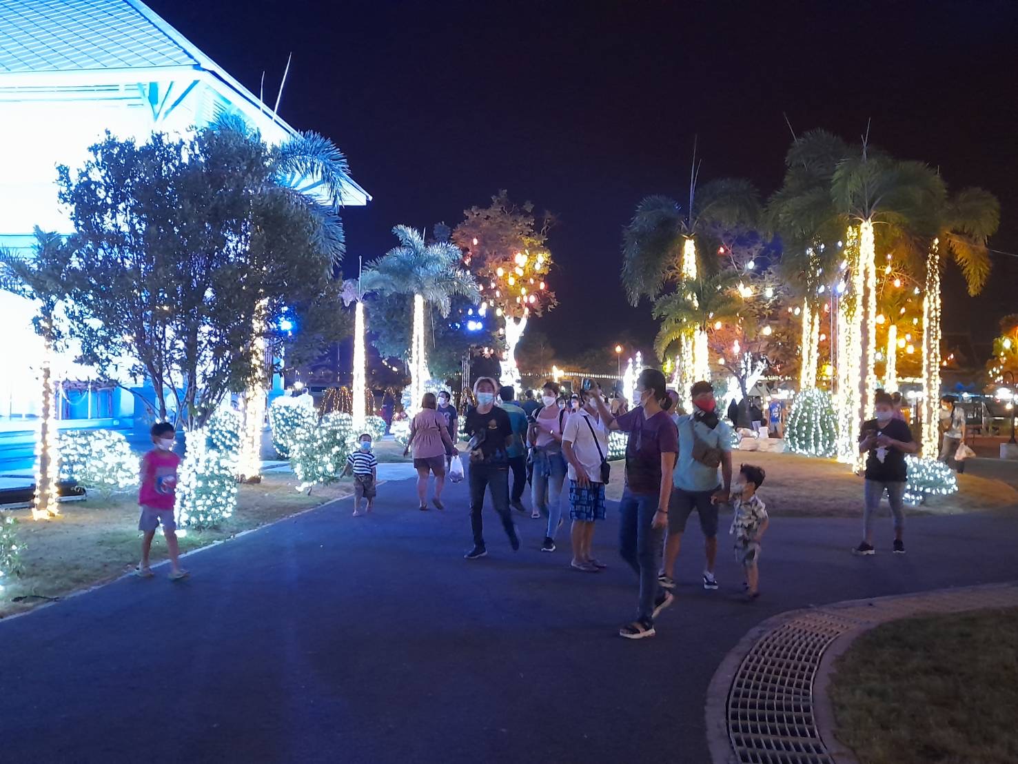 ???130 ปี กระทรวงมหาดไทย ? ฉะเชิงเทรา :แม่น้ำบางปะกงแหล่งชีวิต พระศักดิ์สิทธิ์หลวงพ่อโสธร พระยาศรีสุนทรปราชญ์ภาษาไทย เขาอ่างฤาไนป่าสมบูรณ์ ?  ?? ปิดฉากอย่างสวยงาม ตระการตา และสนุกสนาน โครงการส่งเสริมการท่องเที่ยวเชิงวัฒนธรรม และประวัติศาสตร์ เชิดชูเกียรติ และเฉลิมฉลอง ในวาระ ๒๐๐ ปี ชาตกาล“พระยาศรีสุนทรโวหาร (น้อย อาจารยางกูร) บุคคลสำคัญของโลก