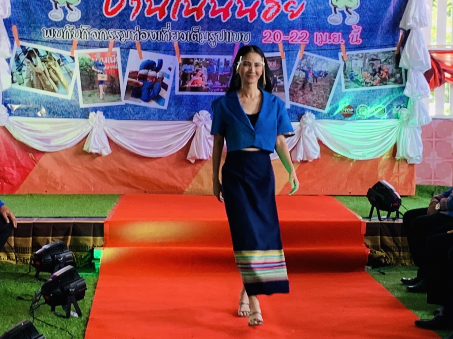 ???130 ปี กระทรวงมหาดไทย ? ฉะเชิงเทรา :แม่น้ำบางปะกงแหล่งชีวิต พระศักดิ์สิทธิ์หลวงพ่อโสธร พระยาศรีสุนทรปราชญ์ภาษาไทย เขาอ่างฤาไนป่าสมบูรณ์  ?  ผู้ว่าฯ ฉะเชิงเทรา เปิดโครงการส่งเสริมการท่องเที่ยวเชิงสร้างสรรค์และวัฒนธรรม กิจกรรมส่งเสริมการเรียนรู้ที่นักท่องเที่ยวลงมือปฏิบัติ (D-HOPE) และมอบป้ายสื่อประชาสัมพันธ์ให้กับผู้ประกอบการ Champ จำนวน 12 โปรแกรม ณ บ้านเนินน้อย อำเภอท่าตะเกียบ จังหวัดฉะเชิงเทรา