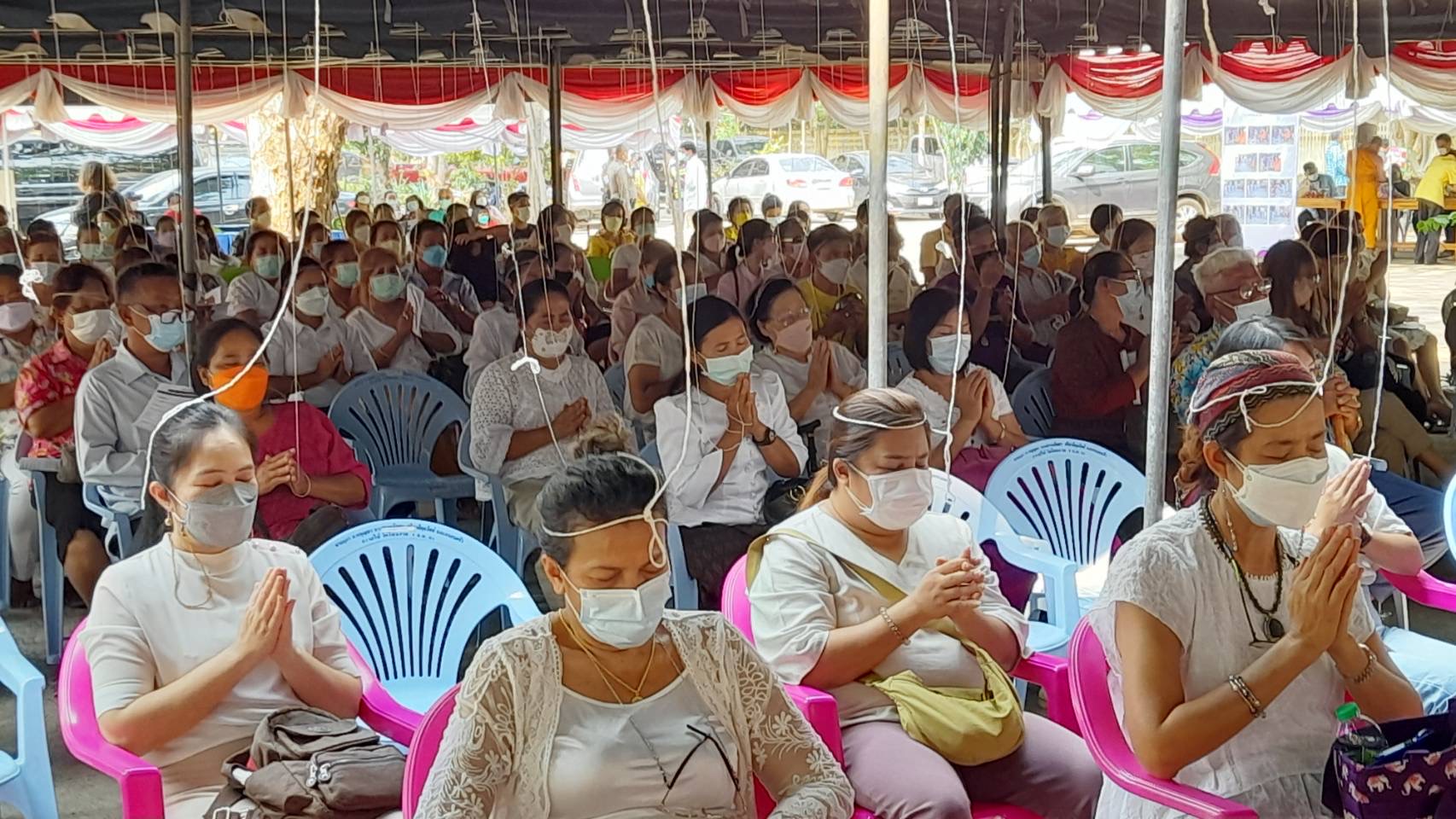 ???130 ปี กระทรวงมหาดไทย ? ฉะเชิงเทรา :แม่น้ำบางปะกงแหล่งชีวิต พระศักดิ์สิทธิ์หลวงพ่อโสธร พระยาศรีสุนทรปราชญ์ภาษาไทย  เขาอ่างฤาไนป่าสมบูรณ์ ?  ??? พิธีเททองหล่อพระพุทธปฎิมา จำนวน 3 องค์ พระพุทธปฎิมา ปางประทานพร 2 องค์ เพื่อประดิษฐานหน้าบรรณอุโบสถ 2 ด้าน พระพุทธปฎิมา ปางเปิดโลก 1 องค์ นำไปประดิษฐาน ณ โรงเรียนบ้านอ่างทอง ?