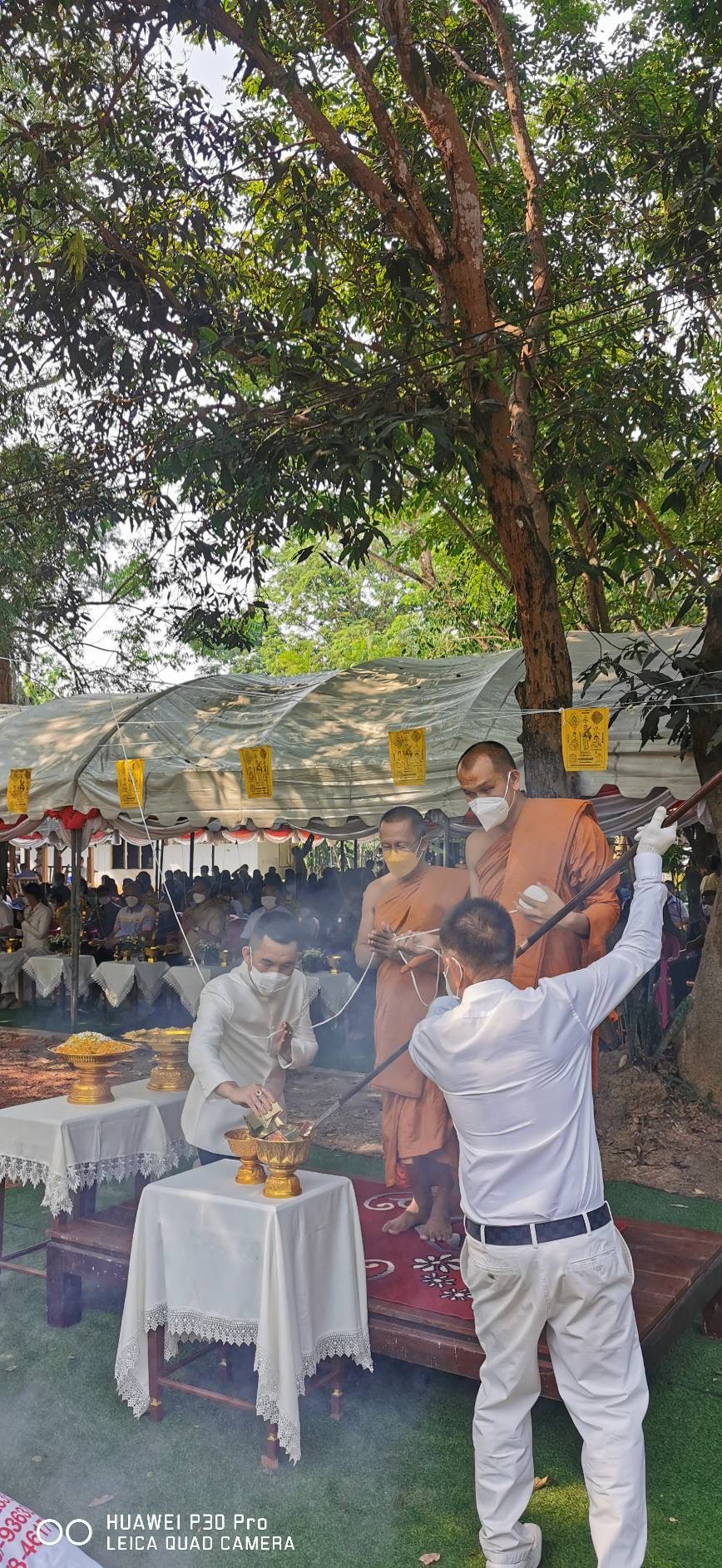 ???130 ปี กระทรวงมหาดไทย ? ฉะเชิงเทรา :แม่น้ำบางปะกงแหล่งชีวิต พระศักดิ์สิทธิ์หลวงพ่อโสธร พระยาศรีสุนทรปราชญ์ภาษาไทย  เขาอ่างฤาไนป่าสมบูรณ์ ?  ??? พิธีเททองหล่อพระพุทธปฎิมา จำนวน 3 องค์ พระพุทธปฎิมา ปางประทานพร 2 องค์ เพื่อประดิษฐานหน้าบรรณอุโบสถ 2 ด้าน พระพุทธปฎิมา ปางเปิดโลก 1 องค์ นำไปประดิษฐาน ณ โรงเรียนบ้านอ่างทอง ?