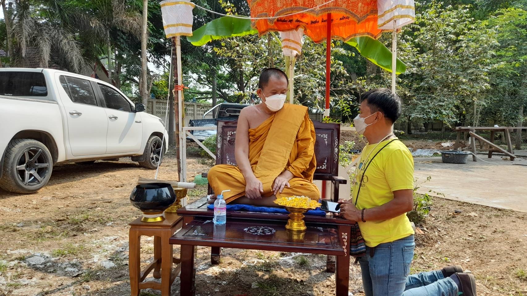 ???130 ปี กระทรวงมหาดไทย ? ฉะเชิงเทรา :แม่น้ำบางปะกงแหล่งชีวิต พระศักดิ์สิทธิ์หลวงพ่อโสธร พระยาศรีสุนทรปราชญ์ภาษาไทย  เขาอ่างฤาไนป่าสมบูรณ์ ?  ??? พิธีเททองหล่อพระพุทธปฎิมา จำนวน 3 องค์ พระพุทธปฎิมา ปางประทานพร 2 องค์ เพื่อประดิษฐานหน้าบรรณอุโบสถ 2 ด้าน พระพุทธปฎิมา ปางเปิดโลก 1 องค์ นำไปประดิษฐาน ณ โรงเรียนบ้านอ่างทอง ?