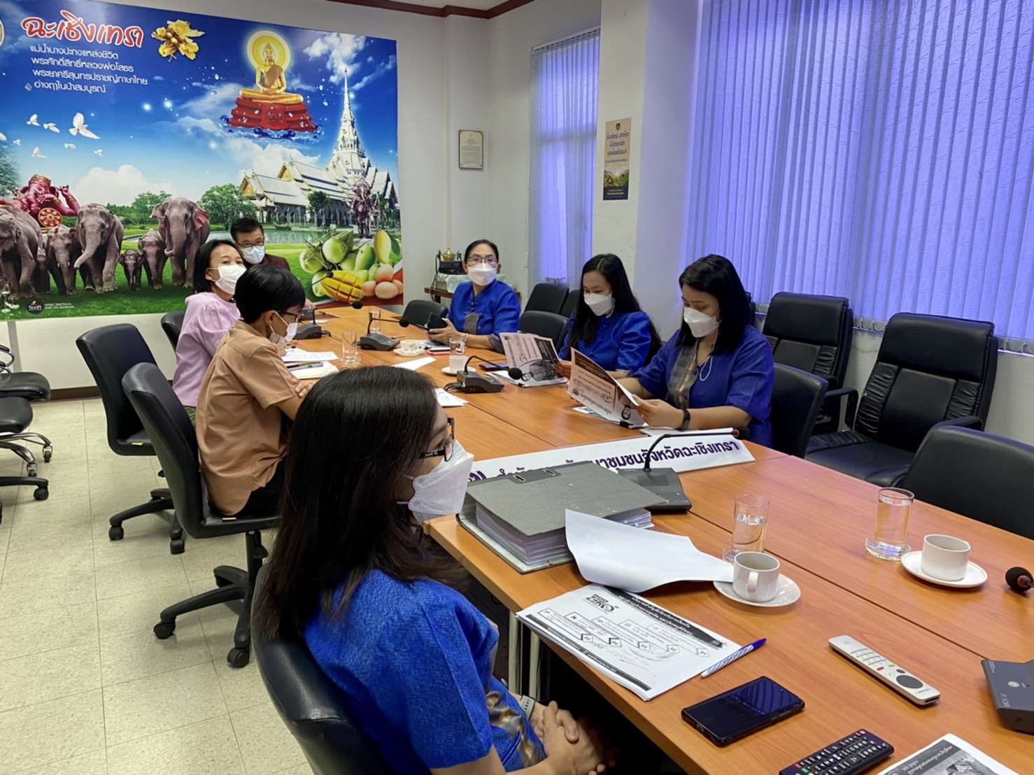 ???พช.ฉะเชิงเทรา ร่วมประชุมชี้แจงแนวทางการดำเนินงานโครงการพัฒนาชุมชนใสสะอาด ประจําปีงบประมาณ พ.ศ.2565 ผ่านระบบวีดิทัศน์ทางไกล (Video Conference)