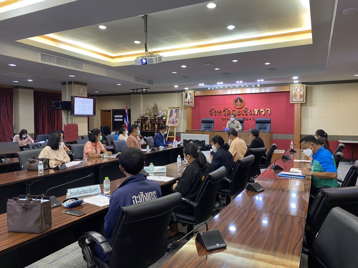 ????พช.ฉะเชิงเทรา ประชุมเตรียมเข้าเฝ้าฯ ถวายผลผลิตทางการเกษตร แด่สมเด็จพระกนิษฐาธิราชเจ้า กรมสมเด็จพระเทพรัตนราชสุดา เจ้าฟ้ามหาจักรีสิรินธร มหาวชิราลงกรณวรราชภักดี สิริกิจการิณี พีระพัฒน์ รัฐสีมาคุณากรปิยชาติ สยามบรมราชกุมารี