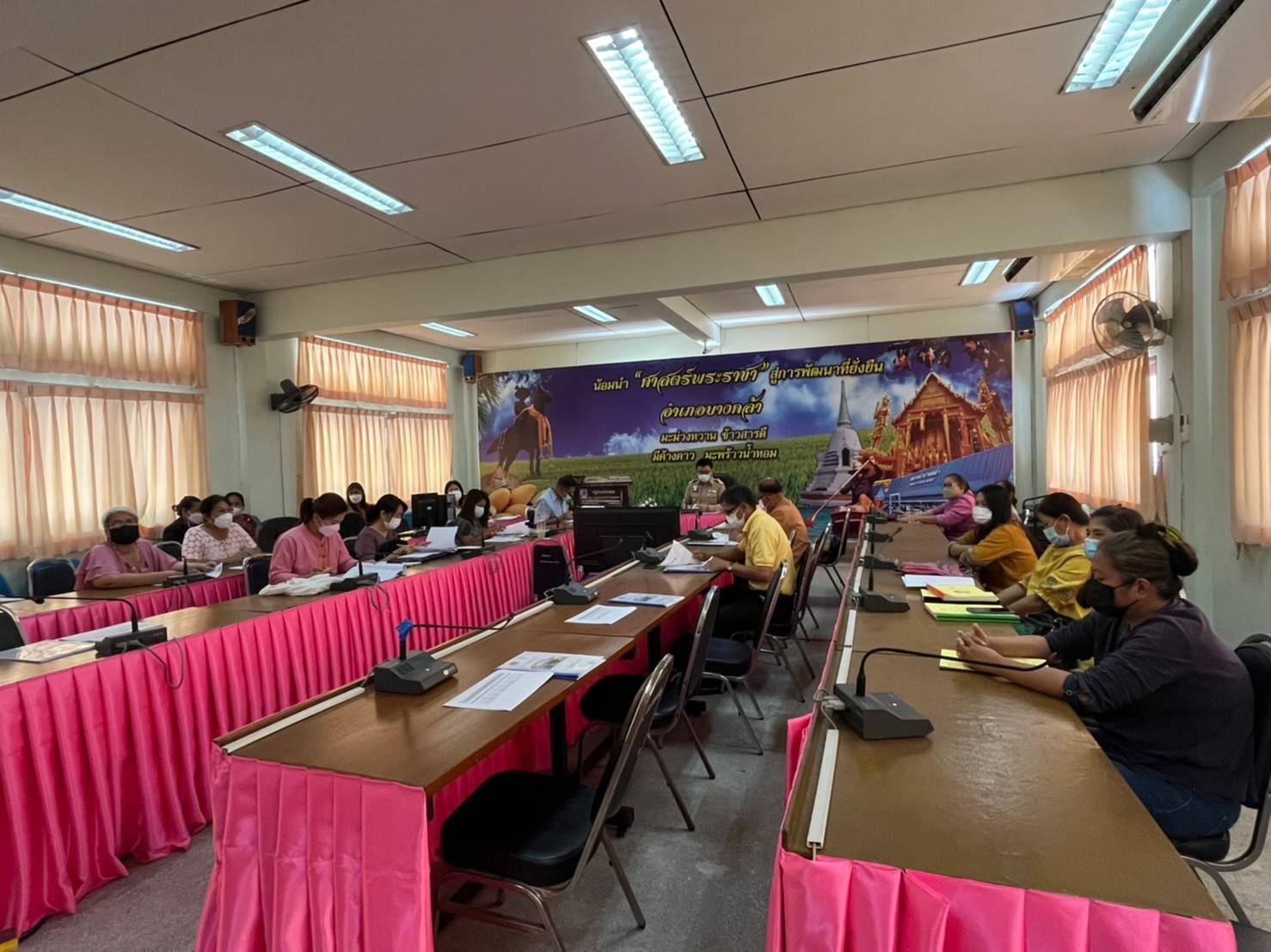 ???130 ปี กระทรวงมหาดไทย ? ฉะเชิงเทรา : แม่น้ำบางปะกงแหล่งชีวิต พระศักดิ์สิทธิ์หลวงพ่อโสธร พระยาศรีสุนทรปราชญ์ภาษาไทย เขาอ่างฤาไนป่าสมบูรณ์ ? ? “พช.ฉะเชิงเทรา​ ดำเนินการคัดเลือกคนกองทุนพัฒนาบทบาทสตรี​ระดับจังหวัด” พช.ฉะเชิงเทรา และคณะกรรมการคัดเลือกคนกองทุนพัฒนาบทบาทสตรี​ ลงพื้นที่พิจารณาคัดเลือกคนกองทุนพัฒนาบทบาทสตรีระดับจังหวัด​ ประจำปี​ 2565