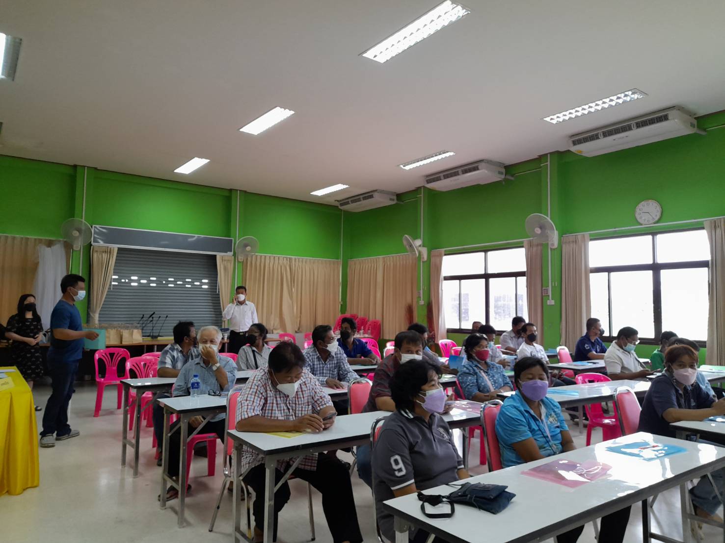 ???130 ปี กระทรวงมหาดไทย ? ฉะเชิงเทรา : แม่น้ำบางปะกงแหล่งชีวิต พระศักดิ์สิทธิ์หลวงพ่อโสธร พระยาศรีสุนทรปราชญ์ภาษาไทย เขาอ่างฤาไนป่าสมบูรณ์ ? ? ?พช.ฉะเชิงเทรา ร่วมพิธีเปิดโครงการเพิ่มประสิทธิภาพการรักษาความสงบเรียบร้อยและความปลอดภัยในชีวิตและทรัพย์สินของประชาชน กิจกรรมหลัก รวมพลังเครือข่ายสร้างความปลอดภัยจังหวัดฉะเชิงเทรา กิจกรรมย่อยที่ 1 รวมพลังชุมชนปลอดภัยในพื้นที่เขตพัฒนาพิเศษภาคตะวันออก รุ่นที่ 1