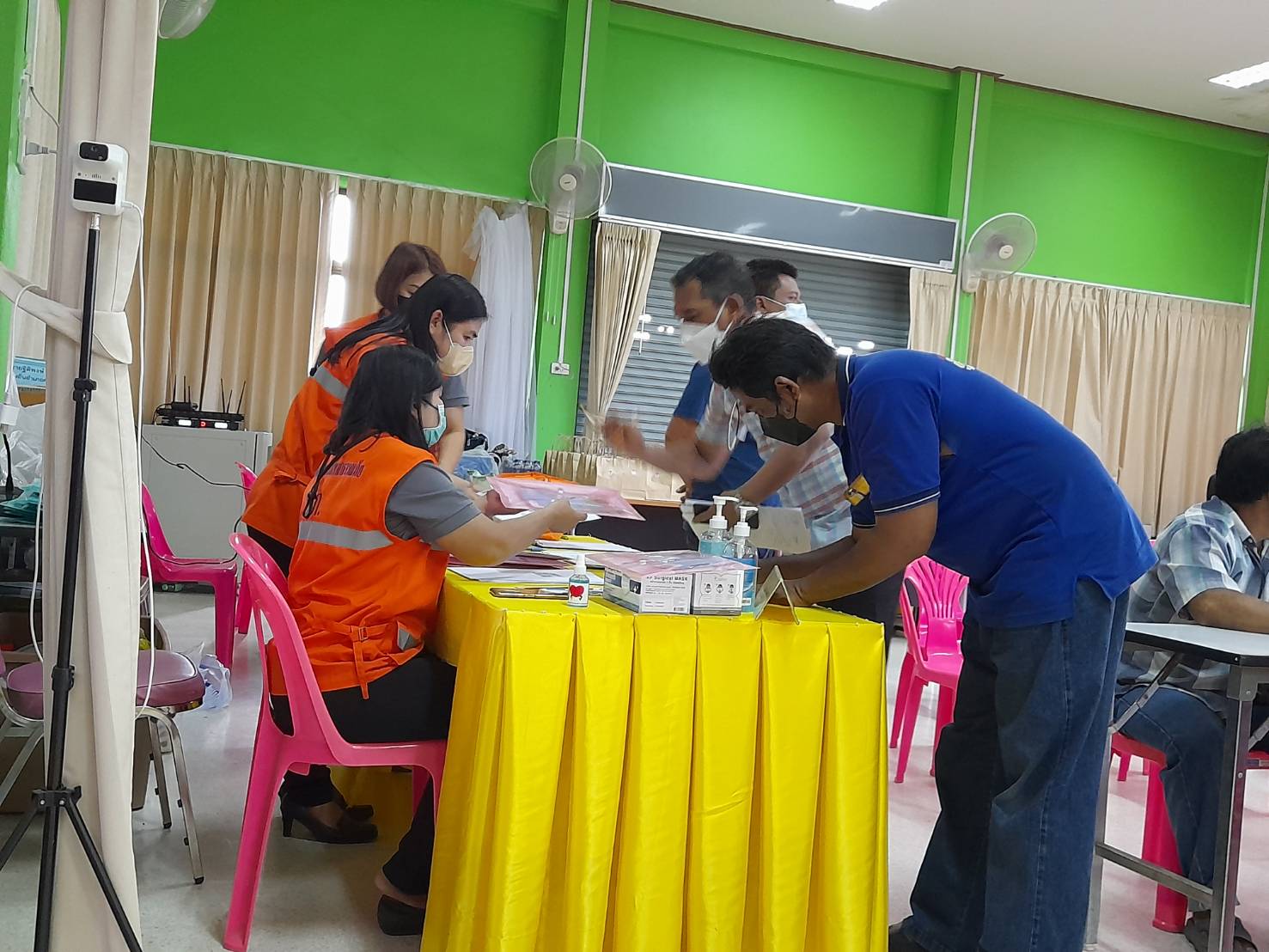 ???130 ปี กระทรวงมหาดไทย ? ฉะเชิงเทรา : แม่น้ำบางปะกงแหล่งชีวิต พระศักดิ์สิทธิ์หลวงพ่อโสธร พระยาศรีสุนทรปราชญ์ภาษาไทย เขาอ่างฤาไนป่าสมบูรณ์ ? ? ?พช.ฉะเชิงเทรา ร่วมพิธีเปิดโครงการเพิ่มประสิทธิภาพการรักษาความสงบเรียบร้อยและความปลอดภัยในชีวิตและทรัพย์สินของประชาชน กิจกรรมหลัก รวมพลังเครือข่ายสร้างความปลอดภัยจังหวัดฉะเชิงเทรา กิจกรรมย่อยที่ 1 รวมพลังชุมชนปลอดภัยในพื้นที่เขตพัฒนาพิเศษภาคตะวันออก รุ่นที่ 1