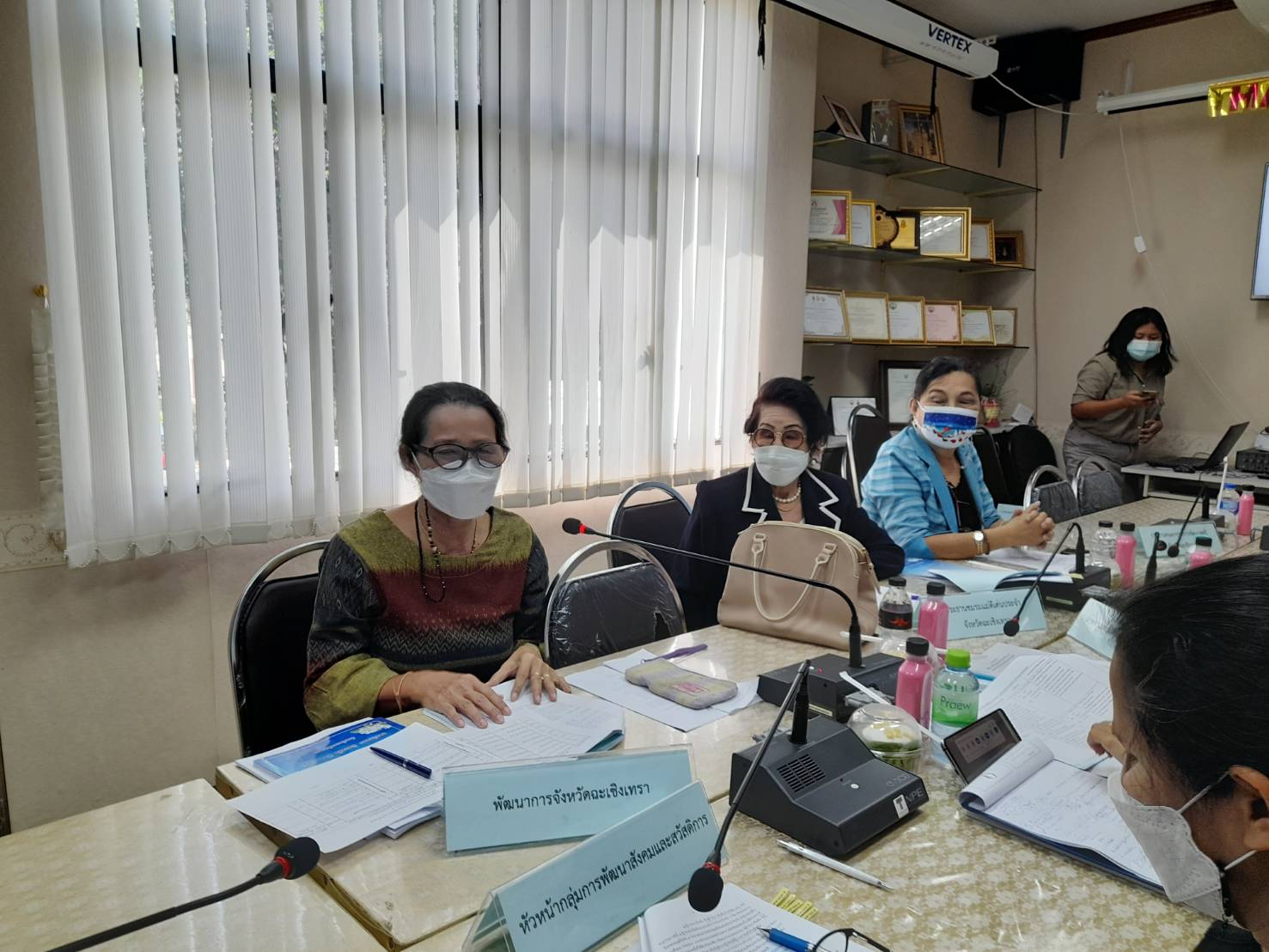 ???130 ปี กระทรวงมหาดไทย ? ฉะเชิงเทรา : แม่น้ำบางปะกงแหล่งชีวิต พระศักดิ์สิทธิ์หลวงพ่อโสธร พระยาศรีสุนทรปราชญ์ภาษาไทย เขาอ่างฤาไนป่าสมบูรณ์ ? ? ??‍??พช.ฉะเชิงเทรา ร่วมประชุมคณะกรรมการคัดเลือกแม่ดีเด่นแห่งชาติประจำจังหวัดฉะเชิงเทรา ประจำปี 2565