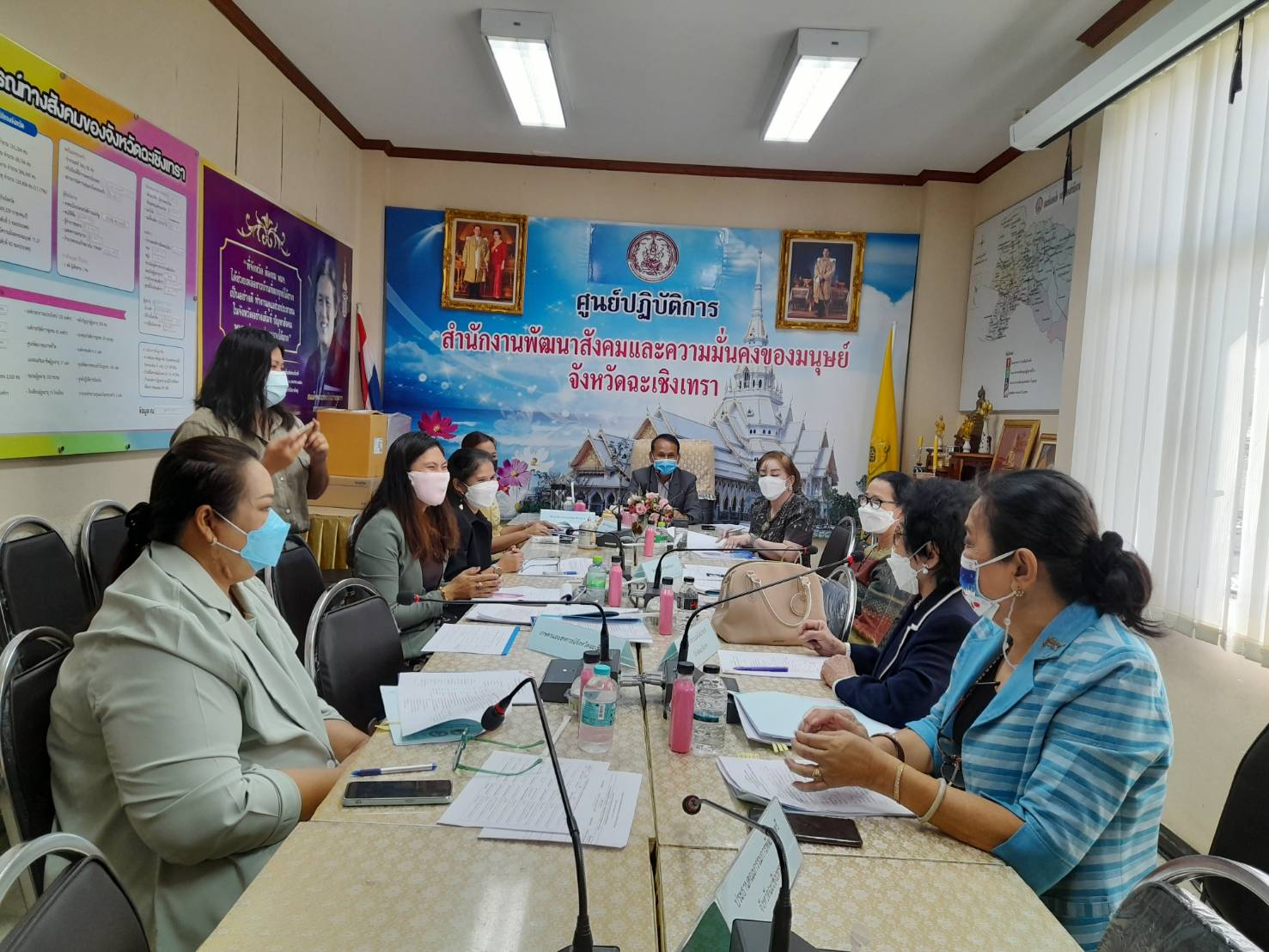 ???130 ปี กระทรวงมหาดไทย ? ฉะเชิงเทรา : แม่น้ำบางปะกงแหล่งชีวิต พระศักดิ์สิทธิ์หลวงพ่อโสธร พระยาศรีสุนทรปราชญ์ภาษาไทย เขาอ่างฤาไนป่าสมบูรณ์ ? ? ??‍??พช.ฉะเชิงเทรา ร่วมประชุมคณะกรรมการคัดเลือกแม่ดีเด่นแห่งชาติประจำจังหวัดฉะเชิงเทรา ประจำปี 2565