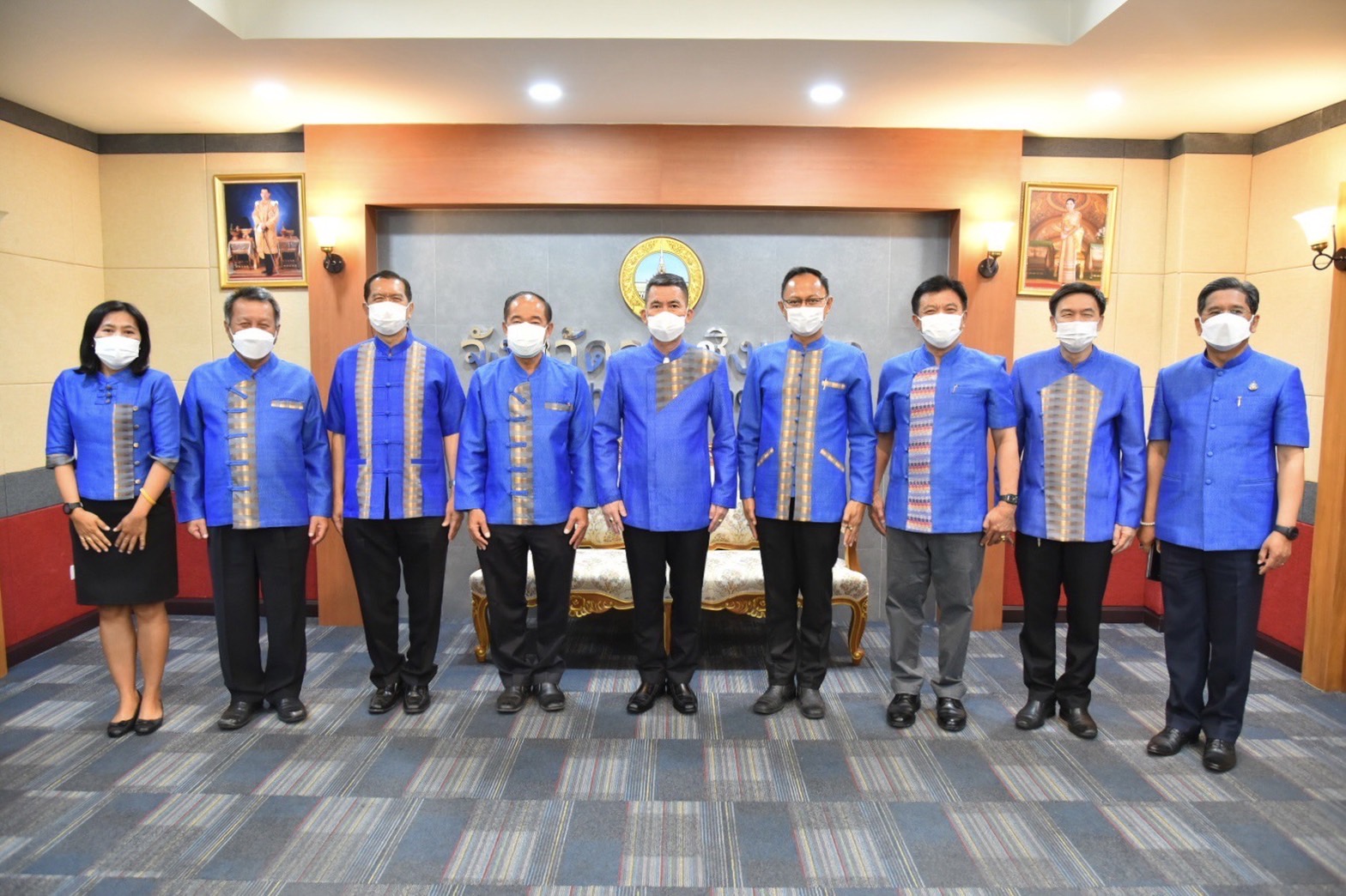 ??‍♀?สำนักงานพัฒนาชุมชนจังหวัดฉะเชิงเทรา ทำพิธีส่งมอบผีเสื้อแห่งความจงรักภักดี จากผ้าอัตลักษณ์ของจังหวัดฉะเชิงเทรา เพื่อนำไปประดับในงานนิทรรศการเฉลิมพระเกียรติสมเด็จพระนางเจ้าสิริกิติ์ พระบรมราชินีนาถ พระบรมราชชนนีพันปีหลวง เนื่องในโอกาสมหามงคลเฉลิมพระชนมพรรษา 90 พรรษา 12 สิงหาคม 2565