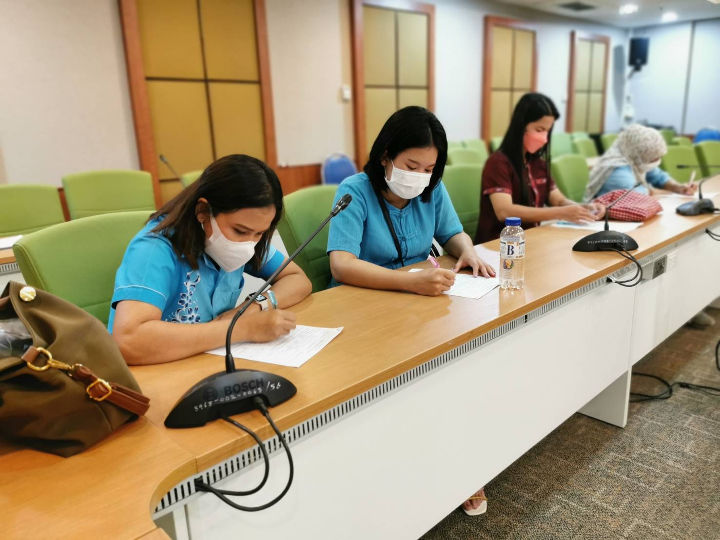 ???130 ปี กระทรวงมหาดไทย ? ฉะเชิงเทรา : แม่น้ำบางปะกงแหล่งชีวิต พระศักดิ์สิทธิ์หลวงพ่อโสธร พระยาศรีสุนทรปราชญ์ภาษาไทย เขาอ่างฤาไนป่าสมบูรณ์ ? ? ??พช.ฉะเชิงเทรา นำบุคลากรร่วมบริจาคโลหิตเพื่อถวายเป็นพระราชกุศล ในโครงการ 90 ล้านซีซี