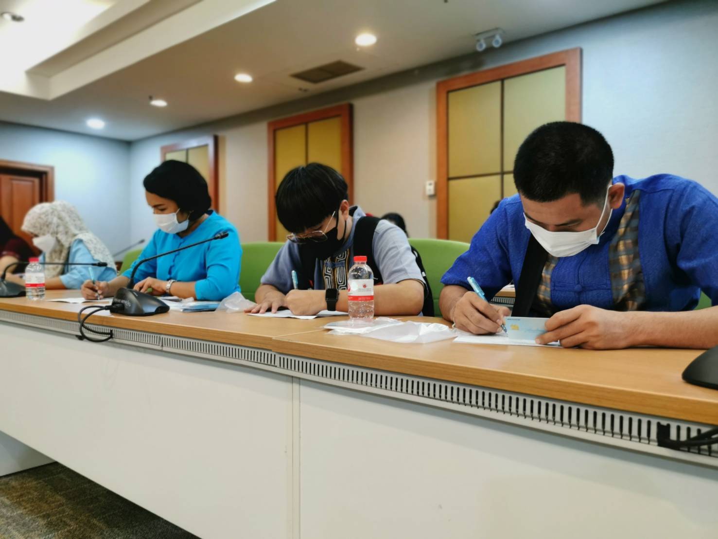 ???130 ปี กระทรวงมหาดไทย ? ฉะเชิงเทรา : แม่น้ำบางปะกงแหล่งชีวิต พระศักดิ์สิทธิ์หลวงพ่อโสธร พระยาศรีสุนทรปราชญ์ภาษาไทย เขาอ่างฤาไนป่าสมบูรณ์ ? ? ??พช.ฉะเชิงเทรา นำบุคลากรร่วมบริจาคโลหิตเพื่อถวายเป็นพระราชกุศล ในโครงการ 90 ล้านซีซี