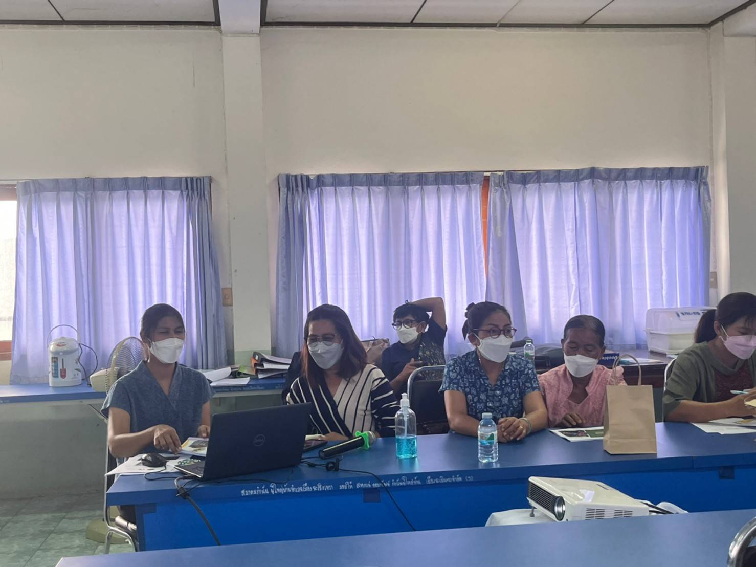 ???130 ปี กระทรวงมหาดไทย ? ฉะเชิงเทรา : แม่น้ำบางปะกงแหล่งชีวิต พระศักดิ์สิทธิ์หลวงพ่อโสธร พระยาศรีสุนทรปราชญ์ภาษาไทย เขาอ่างฤาไนป่าสมบูรณ์ ? ? “พช.ฉะเชิงเทรา​ ดำเนินการคัดเลือกคนกองทุนพัฒนาบทบาทสตรี​ระดับจังหวัด” พช.ฉะเชิงเทรา และคณะกรรมการคัดเลือกคนกองทุนพัฒนาบทบาทสตรี​ ลงพื้นที่พิจารณาคัดเลือกคนกองทุนพัฒนาบทบาทสตรีระดับจังหวัด​ ประจำปี​ 2565