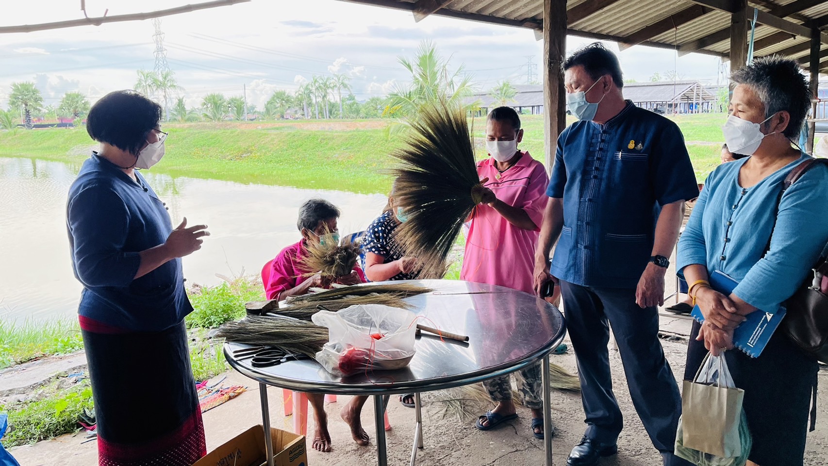 ???130 ปี กระทรวงมหาดไทย ? ฉะเชิงเทรา : “ เมืองน่าอยู่ น่าเที่ยว น่าลงทุน” พช.ฉะเชิงเทรา  ?ลงพื้นที่คัดสรรกิจกรรมพัฒนาชุมชนดีเด่นระดับจังหวัด ประจำปี 2565?