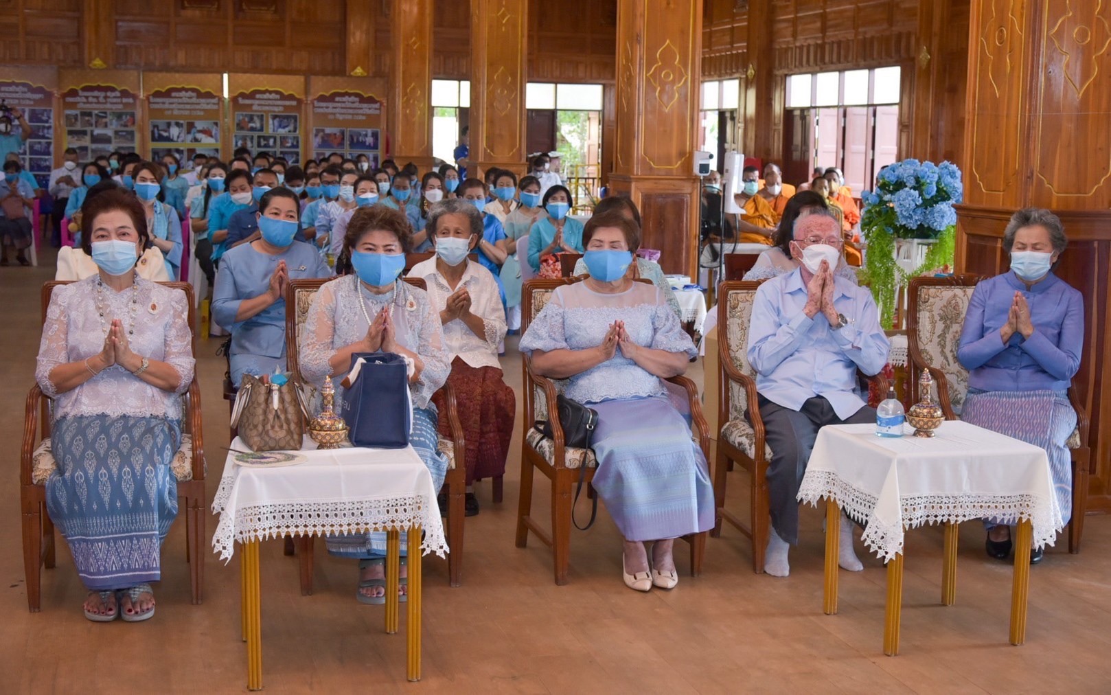 ???130 ปี กระทรวงมหาดไทย ? ฉะเชิงเทรา : แม่น้ำบางปะกงแหล่งชีวิต พระศักดิ์สิทธิ์หลวงพ่อโสธร พระยาศรีสุนทรปราชญ์ภาษาไทย เขาอ่างฤาไนป่าสมบูรณ์ ? ? ??‍??พช.ฉะเชิงเทรา จัดโครงการ “90 พรรษา 999 สมทบทุนศรัทธา ทุนปัญญา กองทุนแม่ของแผ่นดิน ทุนตั้งต้นแห่งความดีงาม ในโอกาสที่ สมเด็จพระนางเจ้าสิริกิติ์ พระบรมราชินีนาถ พระบรมราชชนนีพันปีหลวง ทรงพระกรุณาโปรดเกล้าฯ พระราชทานเงินจากพระปัญญาวิสุทธิโมลี ถวายให้กองทุนแม่ของแผ่นดินหมู่บ้านภูเขาทอง และพิธีทอดผ้าป่าการกุศล สมทบกองทุนแม่ของแผ่นดินฯ ในงานทำบุญอายุวัฒนมงคลครบ 51 ปี พระปัญญาวิสุทธิโมลี เจ้าคณะจังหวัดลพบุรี (ธรรมยุต) เจ้าอาวาสวัดพระนางจามเทวี และผู้รักษาการแทนเจ้าอาวาสวัดโพนงาม