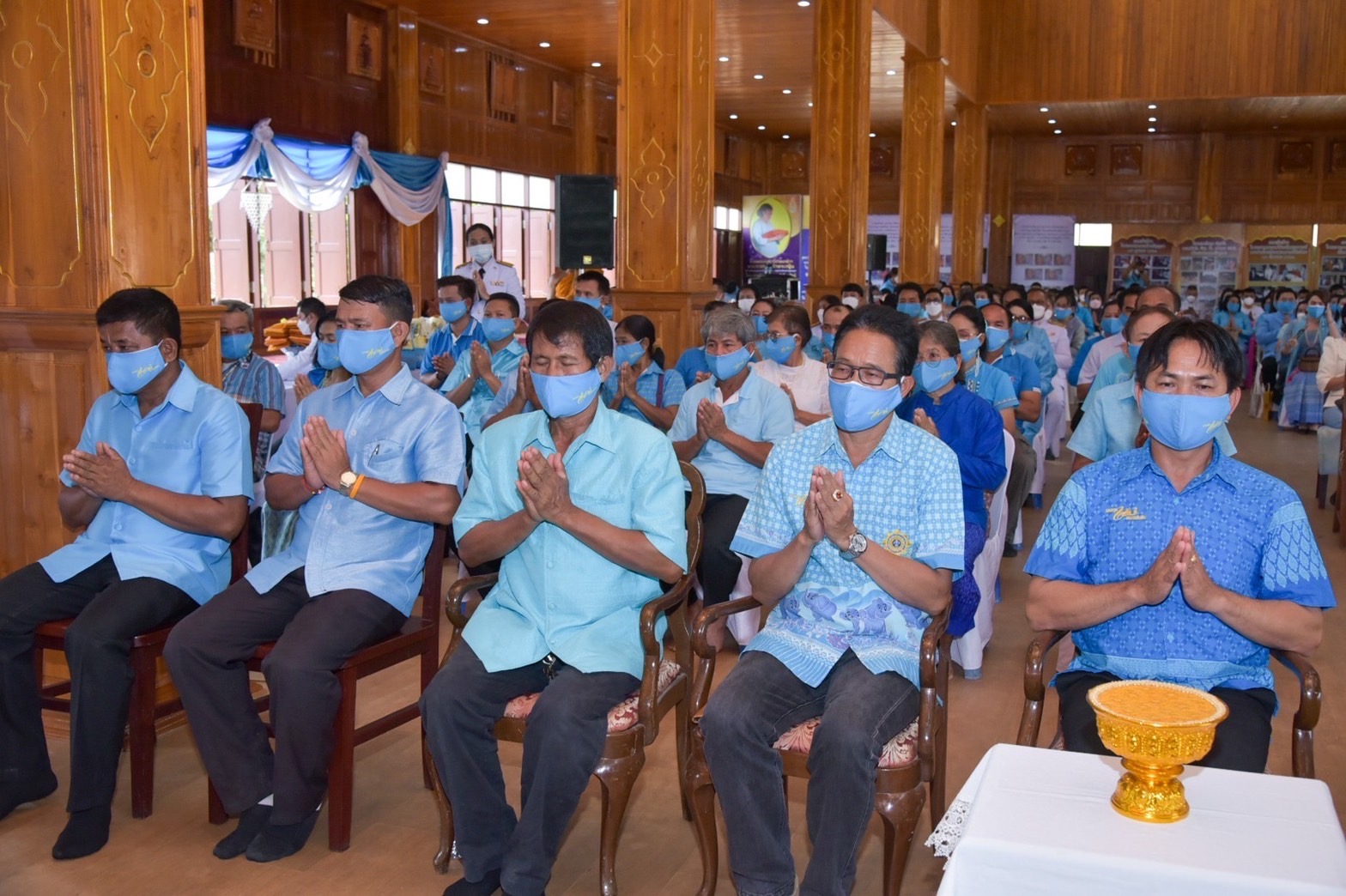 ???130 ปี กระทรวงมหาดไทย ? ฉะเชิงเทรา : แม่น้ำบางปะกงแหล่งชีวิต พระศักดิ์สิทธิ์หลวงพ่อโสธร พระยาศรีสุนทรปราชญ์ภาษาไทย เขาอ่างฤาไนป่าสมบูรณ์ ? ? ??‍??พช.ฉะเชิงเทรา จัดโครงการ “90 พรรษา 999 สมทบทุนศรัทธา ทุนปัญญา กองทุนแม่ของแผ่นดิน ทุนตั้งต้นแห่งความดีงาม ในโอกาสที่ สมเด็จพระนางเจ้าสิริกิติ์ พระบรมราชินีนาถ พระบรมราชชนนีพันปีหลวง ทรงพระกรุณาโปรดเกล้าฯ พระราชทานเงินจากพระปัญญาวิสุทธิโมลี ถวายให้กองทุนแม่ของแผ่นดินหมู่บ้านภูเขาทอง และพิธีทอดผ้าป่าการกุศล สมทบกองทุนแม่ของแผ่นดินฯ ในงานทำบุญอายุวัฒนมงคลครบ 51 ปี พระปัญญาวิสุทธิโมลี เจ้าคณะจังหวัดลพบุรี (ธรรมยุต) เจ้าอาวาสวัดพระนางจามเทวี และผู้รักษาการแทนเจ้าอาวาสวัดโพนงาม