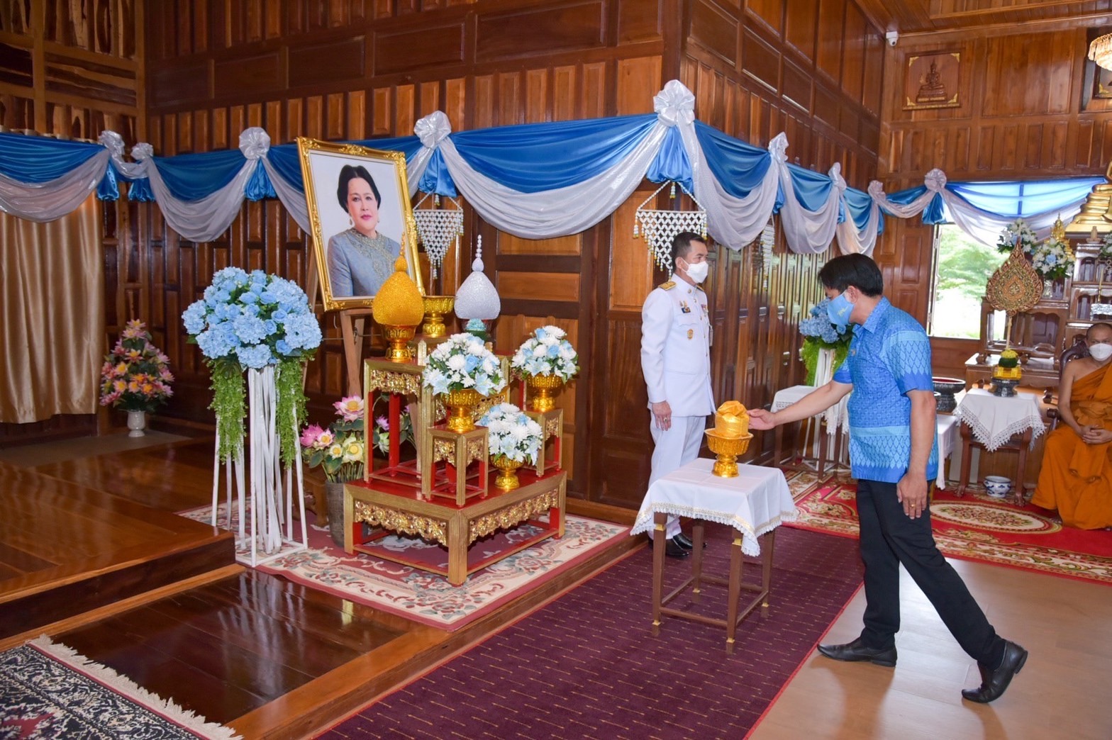 ???130 ปี กระทรวงมหาดไทย ? ฉะเชิงเทรา : แม่น้ำบางปะกงแหล่งชีวิต พระศักดิ์สิทธิ์หลวงพ่อโสธร พระยาศรีสุนทรปราชญ์ภาษาไทย เขาอ่างฤาไนป่าสมบูรณ์ ? ? ??‍??พช.ฉะเชิงเทรา จัดโครงการ “90 พรรษา 999 สมทบทุนศรัทธา ทุนปัญญา กองทุนแม่ของแผ่นดิน ทุนตั้งต้นแห่งความดีงาม ในโอกาสที่ สมเด็จพระนางเจ้าสิริกิติ์ พระบรมราชินีนาถ พระบรมราชชนนีพันปีหลวง ทรงพระกรุณาโปรดเกล้าฯ พระราชทานเงินจากพระปัญญาวิสุทธิโมลี ถวายให้กองทุนแม่ของแผ่นดินหมู่บ้านภูเขาทอง และพิธีทอดผ้าป่าการกุศล สมทบกองทุนแม่ของแผ่นดินฯ ในงานทำบุญอายุวัฒนมงคลครบ 51 ปี พระปัญญาวิสุทธิโมลี เจ้าคณะจังหวัดลพบุรี (ธรรมยุต) เจ้าอาวาสวัดพระนางจามเทวี และผู้รักษาการแทนเจ้าอาวาสวัดโพนงาม