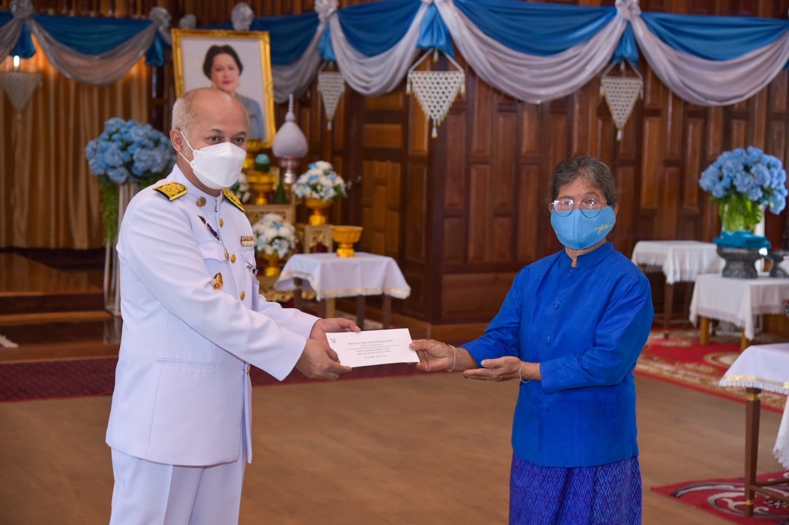 ???130 ปี กระทรวงมหาดไทย ? ฉะเชิงเทรา : แม่น้ำบางปะกงแหล่งชีวิต พระศักดิ์สิทธิ์หลวงพ่อโสธร พระยาศรีสุนทรปราชญ์ภาษาไทย เขาอ่างฤาไนป่าสมบูรณ์ ? ? ??‍??พช.ฉะเชิงเทรา จัดโครงการ “90 พรรษา 999 สมทบทุนศรัทธา ทุนปัญญา กองทุนแม่ของแผ่นดิน ทุนตั้งต้นแห่งความดีงาม ในโอกาสที่ สมเด็จพระนางเจ้าสิริกิติ์ พระบรมราชินีนาถ พระบรมราชชนนีพันปีหลวง ทรงพระกรุณาโปรดเกล้าฯ พระราชทานเงินจากพระปัญญาวิสุทธิโมลี ถวายให้กองทุนแม่ของแผ่นดินหมู่บ้านภูเขาทอง และพิธีทอดผ้าป่าการกุศล สมทบกองทุนแม่ของแผ่นดินฯ ในงานทำบุญอายุวัฒนมงคลครบ 51 ปี พระปัญญาวิสุทธิโมลี เจ้าคณะจังหวัดลพบุรี (ธรรมยุต) เจ้าอาวาสวัดพระนางจามเทวี และผู้รักษาการแทนเจ้าอาวาสวัดโพนงาม