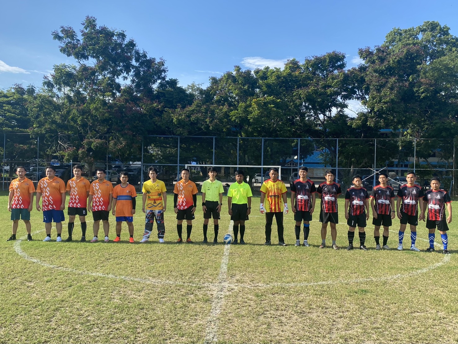 ???130 ปี กระทรวงมหาดไทย ? ฉะเชิงเทรา :แม่น้ำบางปะกงแหล่งชีวิต พระศักดิ์สิทธิ์หลวงพ่อโสธร พระยาศรีสุนทรปราชญ์ภาษาไทย เขาอ่างฤาไนป่าสมบูรณ์ ? ? ??พช.ฉะเชิงเทรา ร่วมกิจกรรมการแข่งขันกีฬาเชื่อมความสามัคคี ภายใต้โครงการ “สานสัมพันธ์น้องพี่ 60 พช.” เขตตรวจราชการที่ 8 (ชลบุรี ระยอง ฉะเชิงเทรา)