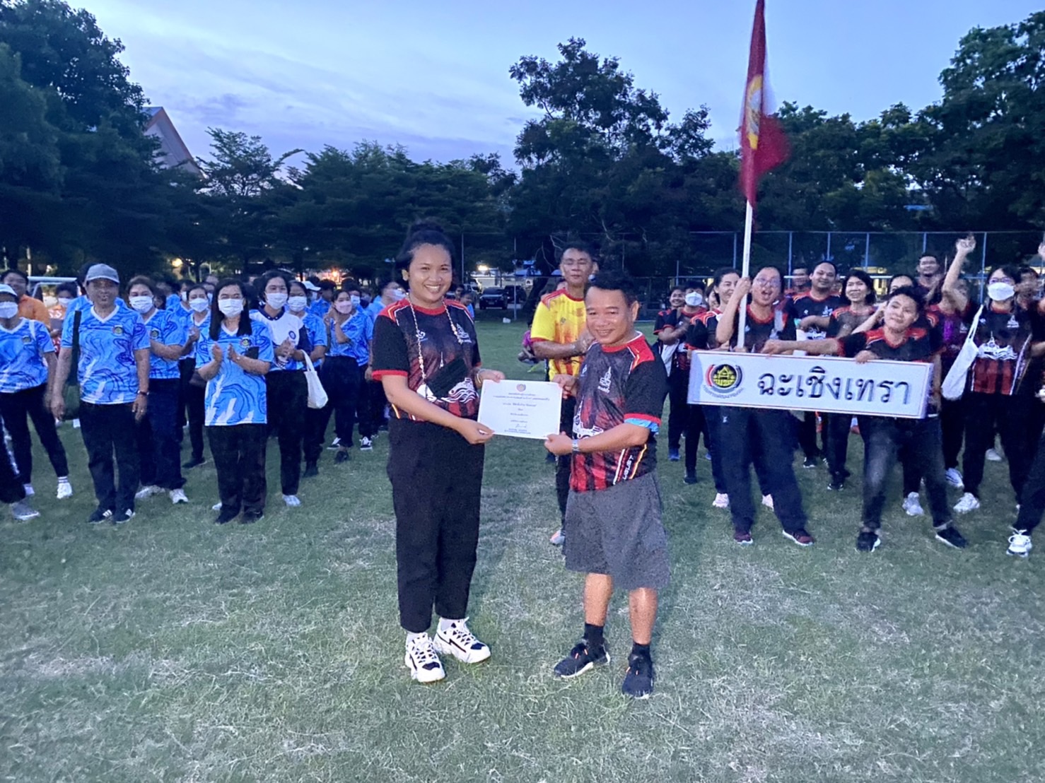 ???130 ปี กระทรวงมหาดไทย ? ฉะเชิงเทรา :แม่น้ำบางปะกงแหล่งชีวิต พระศักดิ์สิทธิ์หลวงพ่อโสธร พระยาศรีสุนทรปราชญ์ภาษาไทย เขาอ่างฤาไนป่าสมบูรณ์ ? ? ??พช.ฉะเชิงเทรา ร่วมกิจกรรมการแข่งขันกีฬาเชื่อมความสามัคคี ภายใต้โครงการ “สานสัมพันธ์น้องพี่ 60 พช.” เขตตรวจราชการที่ 8 (ชลบุรี ระยอง ฉะเชิงเทรา)