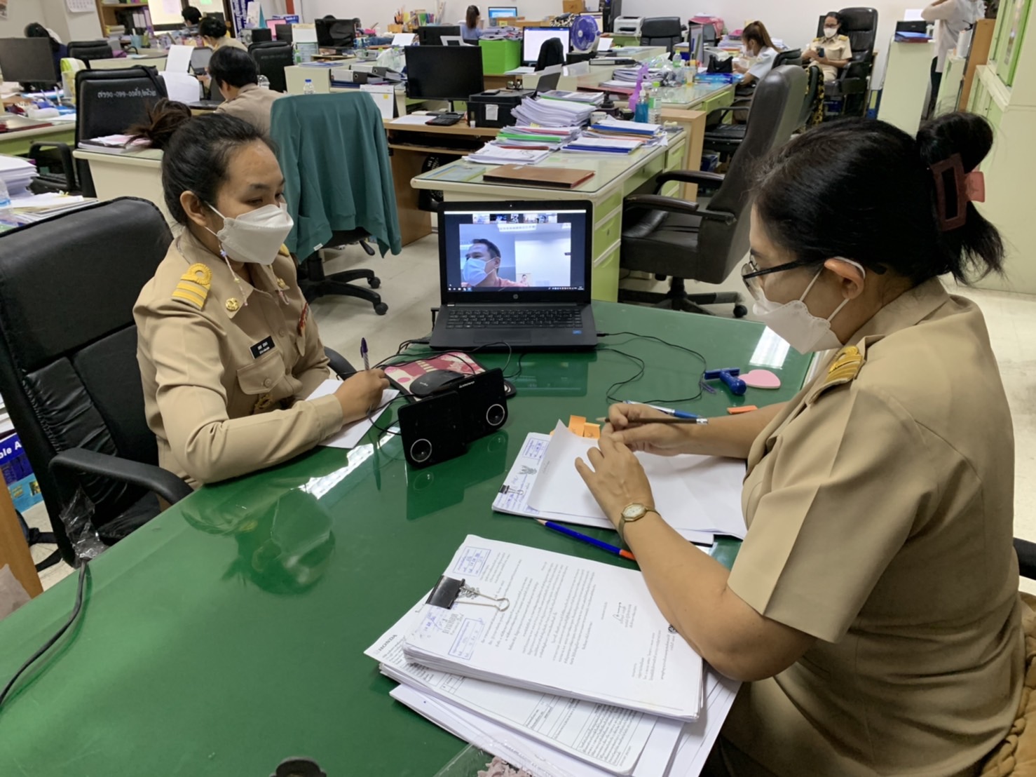 ???130 ปี กระทรวงมหาดไทย ? ฉะเชิงเทรา : “ เมืองน่าอยู่ น่าเที่ยว น่าลงทุน” พช.ฉะเชิงเทรา  สำนักงานพัฒนาชุมชนจังหวัดฉะเชิงเทราร่วมประชุมซักซ้อมความเข้าใจการประชาสัมพันธ์ โครงการพัชรสุธาคชานุรักษ์ฯ ?