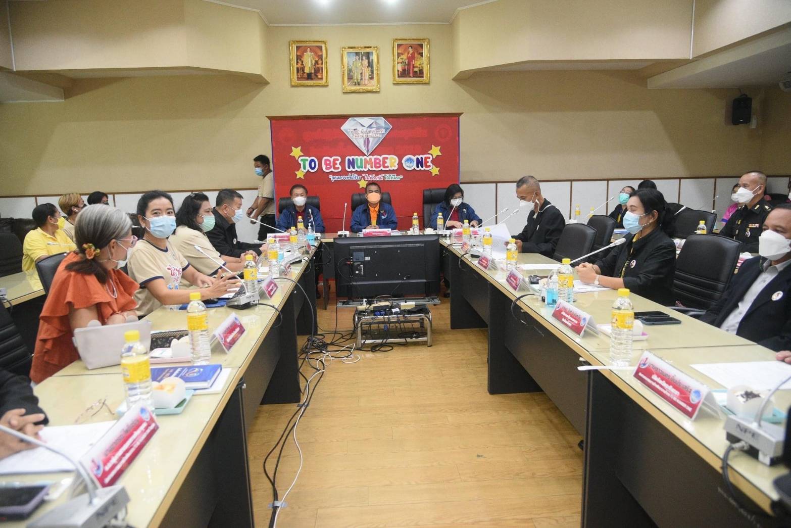 ??พช. ฉะเชิงเทรา ลงพื้นที่เพื่อตรวจเยี่ยมและเก็บคะแนนการประกวด TO BE NUMBER ONE ระดับเพชรและยอดเพชร