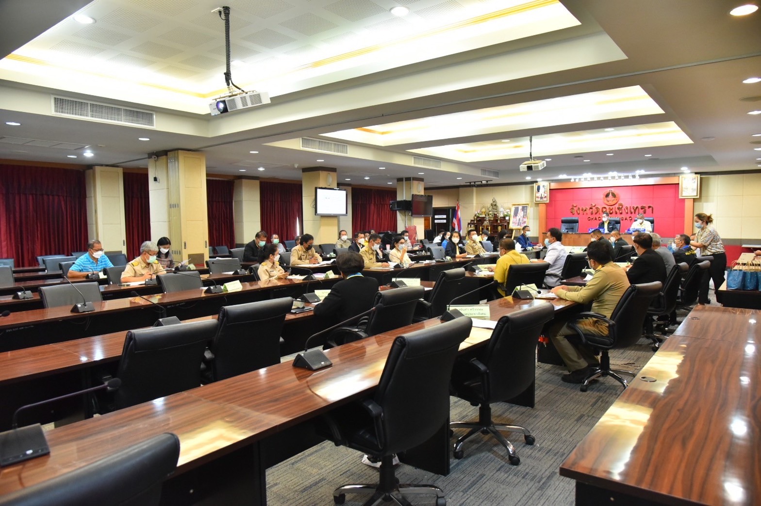 ??พช.ฉะเชิงเทรา ร่วมประชุมคณะกรรมการบริหารงานจังหวัดแบบบูรณาการ (ก.บ.จ.) จังหวัดฉะเชิงเทรา ครั้งที่ 2/2565