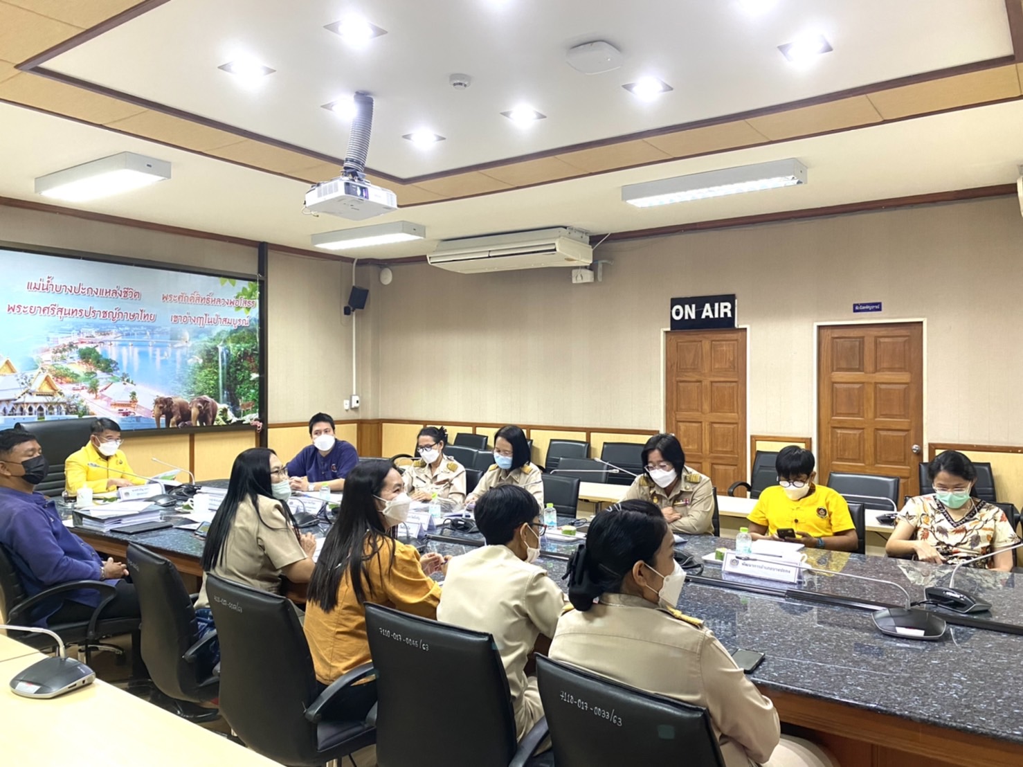 ??พช.ฉะเชิงเทรา ร่วมประเมินผลการดำเนินงานโครงการพัฒนาชุมชนใสสะอาด “ดีเด่น” ประจำปีงบประมาณ พ.ศ.2565 ระดับเขตตรวจราชการที่ 8 กลุ่มจังหวัดภาคตะวันออก 1