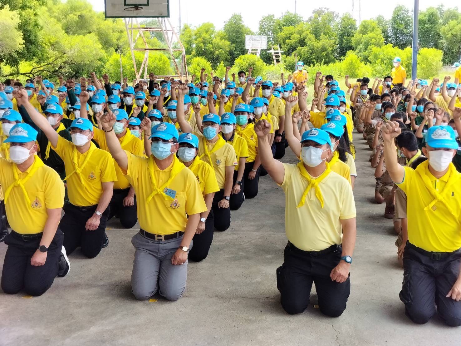 ??พช.ฉะเชิงเทรา ร่วมกิจกรรมจิตอาสาปลูกป่าชายเลนเฉลิมพระเกียรติ เนื่องในโอกาสวันเฉลิมพระชนมพรรษาพระบาทสมเด็จพระเจ้าอยู่หัว