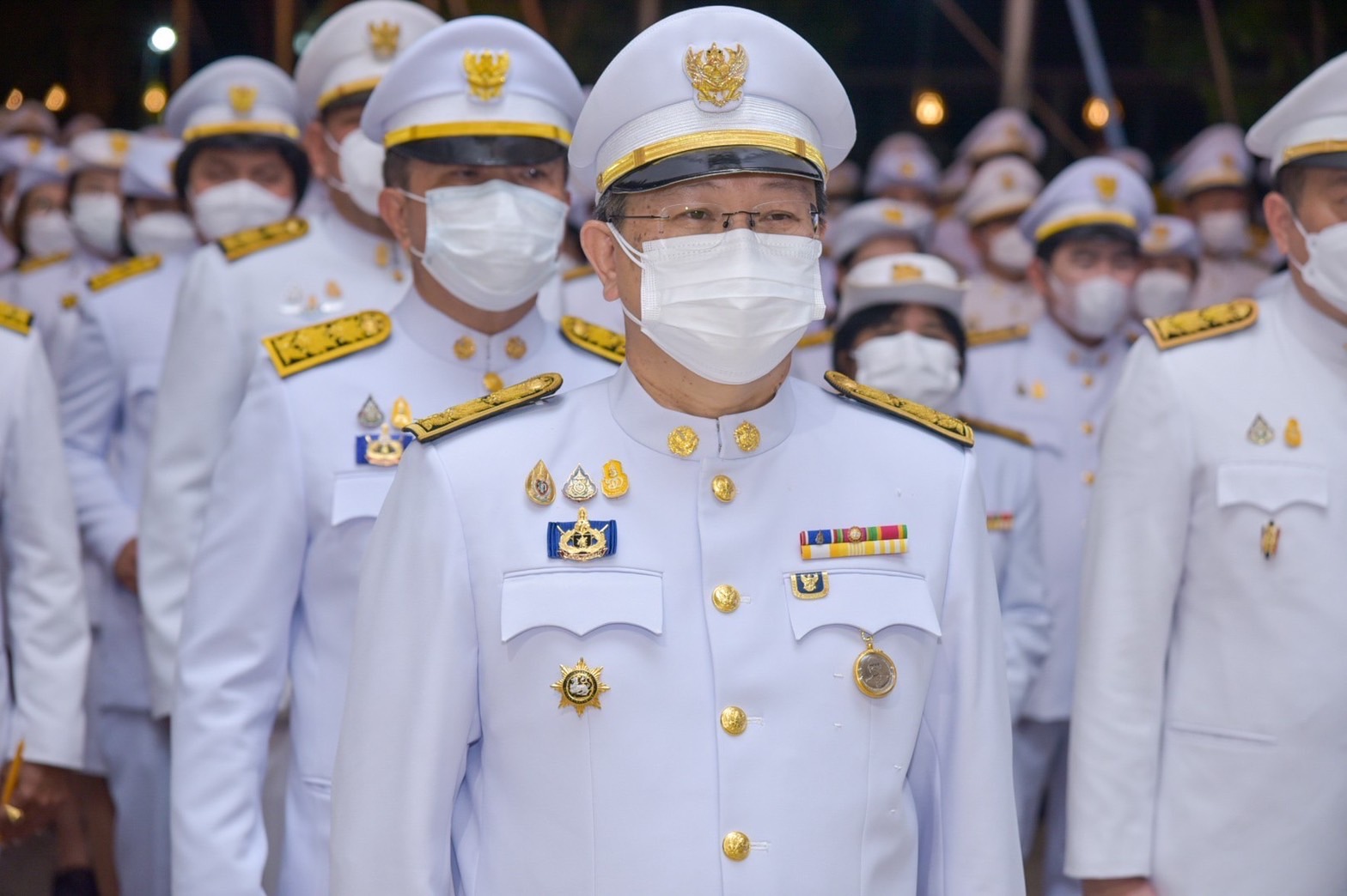 ???พช.ฉะเชิงเทรา ร่วมพิธีถวายเครื่องราชสักการะ และจุดเทียนถวายพระพรชัยมงคลพระบาทสมเด็จพระเจ้าอยู่หัว เนื่องในโอกาสวันเฉลิมพระชนมพรรษา 28 กรกฎาคม 2565