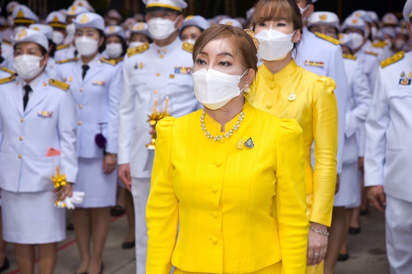 ???พช.ฉะเชิงเทรา ร่วมพิธีถวายเครื่องราชสักการะ และจุดเทียนถวายพระพรชัยมงคลพระบาทสมเด็จพระเจ้าอยู่หัว เนื่องในโอกาสวันเฉลิมพระชนมพรรษา 28 กรกฎาคม 2565