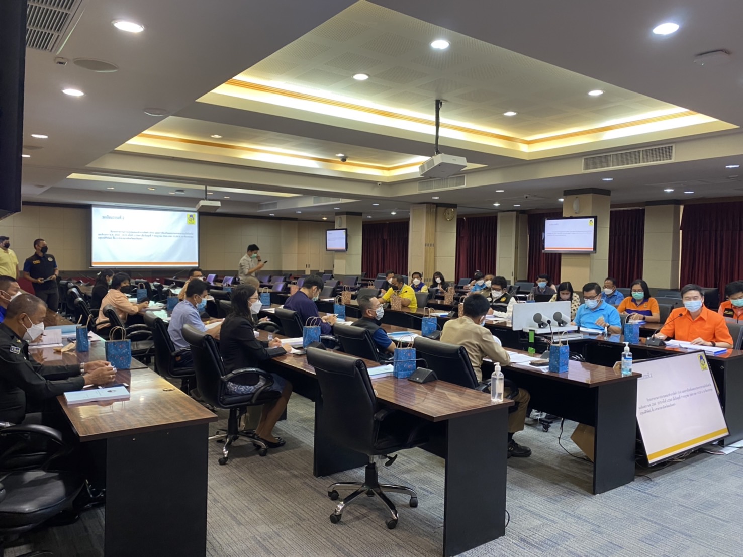 ???130 ปี กระทรวงมหาดไทย ? ฉะเชิงเทรา :แม่น้ำบางปะกงแหล่งชีวิต พระศักดิ์สิทธิ์หลวงพ่อโสธร พระยาศรีสุนทรปราชญ์ภาษาไทย เขาอ่างฤาไนป่าสมบูรณ์ ? ? ??‍♂️?พช.ฉะเชิงเทรา ร่วมประชุมคณะทำงานจัดทำ (ร่าง) แผนการป้องกันและบรรเทาสาธารณภัยจังหวัดฉะเชิงเทรา พ.ศ.2564 – 2570 ครั้งที่ 1/2565