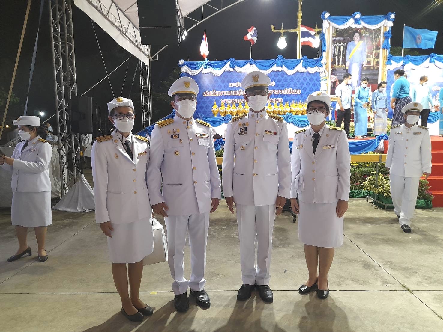 ???130 ปี กระทรวงมหาดไทย ? ฉะเชิงเทรา :แม่น้ำบางปะกงแหล่งชีวิต พระศักดิ์สิทธิ์หลวงพ่อโสธร พระยาศรีสุนทรปราชญ์ภาษาไทย เขาอ่างฤาไนป่าสมบูรณ์ ? ? ???พช.ฉะเชิงเทรา ร่วมพิธีถวายเครื่องราชสักการะ วางพานพุ่มและพิธีจุดเทียนถวายพระพรชัยมงคล สมเด็จพระนางเจ้าสิริกิติ์ พระบรมราชินีนาถ พระบรมราชชนนีพันปีหลวง เนื่องในโอกาสมหามงคลเฉลิมพระชนมพรรษา 90 พรรษา 12 สิงหาคม 2565