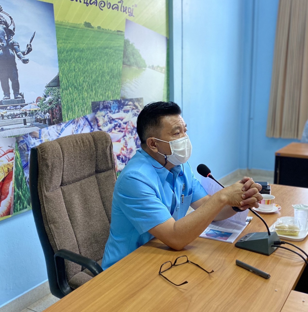 ???130 ปี กระทรวงมหาดไทย ? ฉะเชิงเทรา :แม่น้ำบางปะกงแหล่งชีวิต พระศักดิ์สิทธิ์หลวงพ่อโสธร พระยาศรีสุนทรปราชญ์ภาษาไทย เขาอ่างฤาไนป่าสมบูรณ์ ? ? ???พช. ฉะเชิงเทรา ประชุมนิเทศ ติดตาม ส่งเสริม และสนับสนุน งานพัฒนาชุมชน 2565 : กลุ่มโซนมัชฌิมา ?