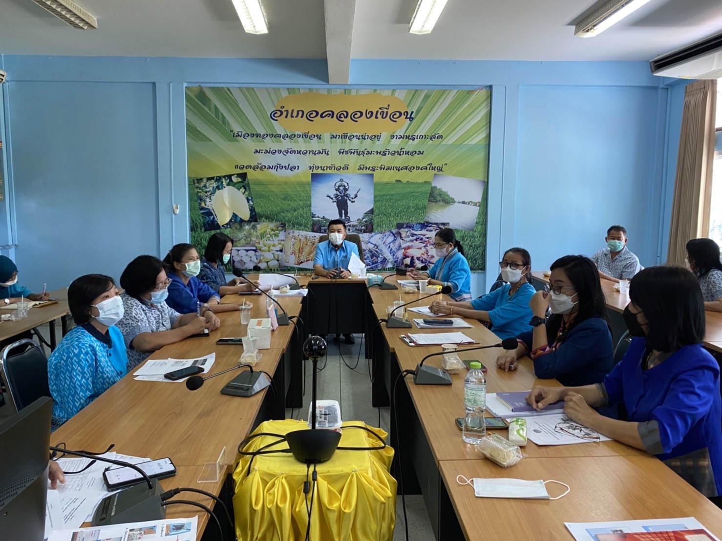 ???130 ปี กระทรวงมหาดไทย ? ฉะเชิงเทรา :แม่น้ำบางปะกงแหล่งชีวิต พระศักดิ์สิทธิ์หลวงพ่อโสธร พระยาศรีสุนทรปราชญ์ภาษาไทย เขาอ่างฤาไนป่าสมบูรณ์ ? ? ???พช. ฉะเชิงเทรา ประชุมนิเทศ ติดตาม ส่งเสริม และสนับสนุน งานพัฒนาชุมชน 2565 : กลุ่มโซนมัชฌิมา ?