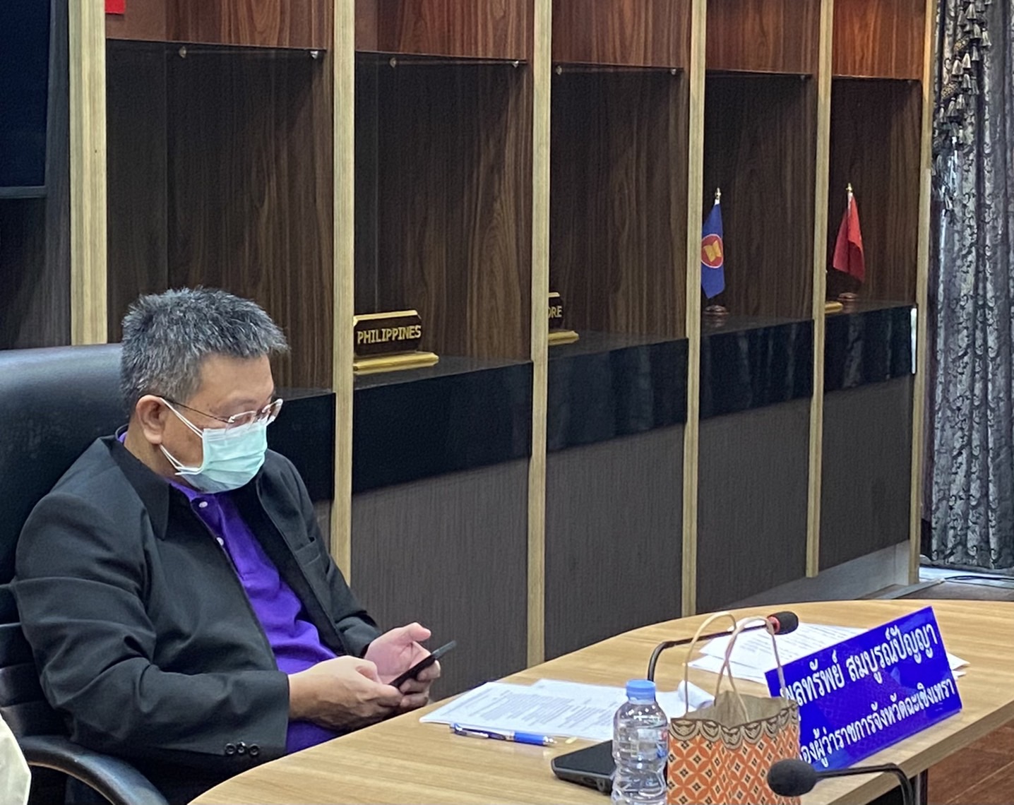 ???130 ปี กระทรวงมหาดไทย ? ฉะเชิงเทรา :แม่น้ำบางปะกงแหล่งชีวิต พระศักดิ์สิทธิ์หลวงพ่อโสธร พระยาศรีสุนทรปราชญ์ภาษาไทย เขาอ่างฤาไนป่าสมบูรณ์ ? ? ???พช. ฉะเชิงเทรา ร่วมประชุมติดตามผลการดำเนินงานพื้นที่โครงการบริหารจัดการอย่างยั่งยืน ผ่านระบบ Video Conference