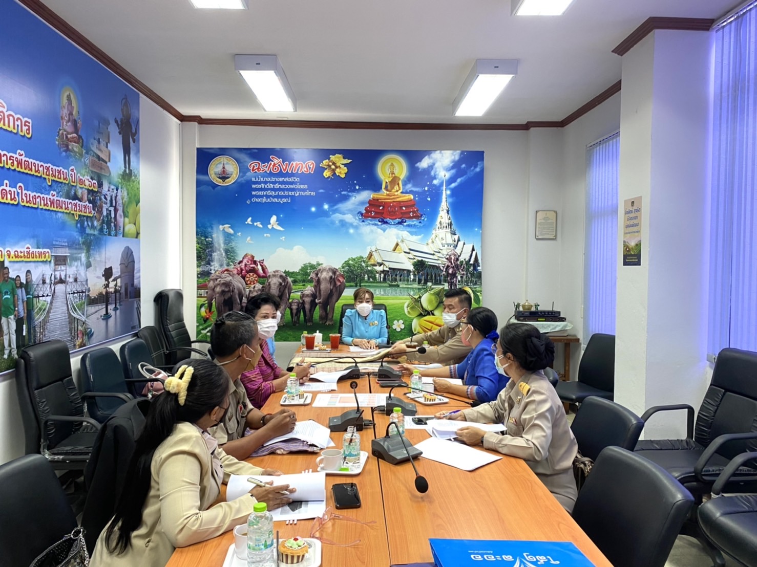 ???130 ปี กระทรวงมหาดไทย ? ฉะเชิงเทรา :แม่น้ำบางปะกงแหล่งชีวิต พระศักดิ์สิทธิ์หลวงพ่อโสธร พระยาศรีสุนทรปราชญ์ภาษาไทย เขาอ่างฤาไนป่าสมบูรณ์ ? ? ???พช. ฉะเชิงเทรา ประชุมคณะกรรมการประกวดลายผ้าพระราชทาน “ผ้าขิดลายนารีรัตนราชกัญญา” จังหวัดฉะเชิงเทรา ครั้งที่ 1/2565