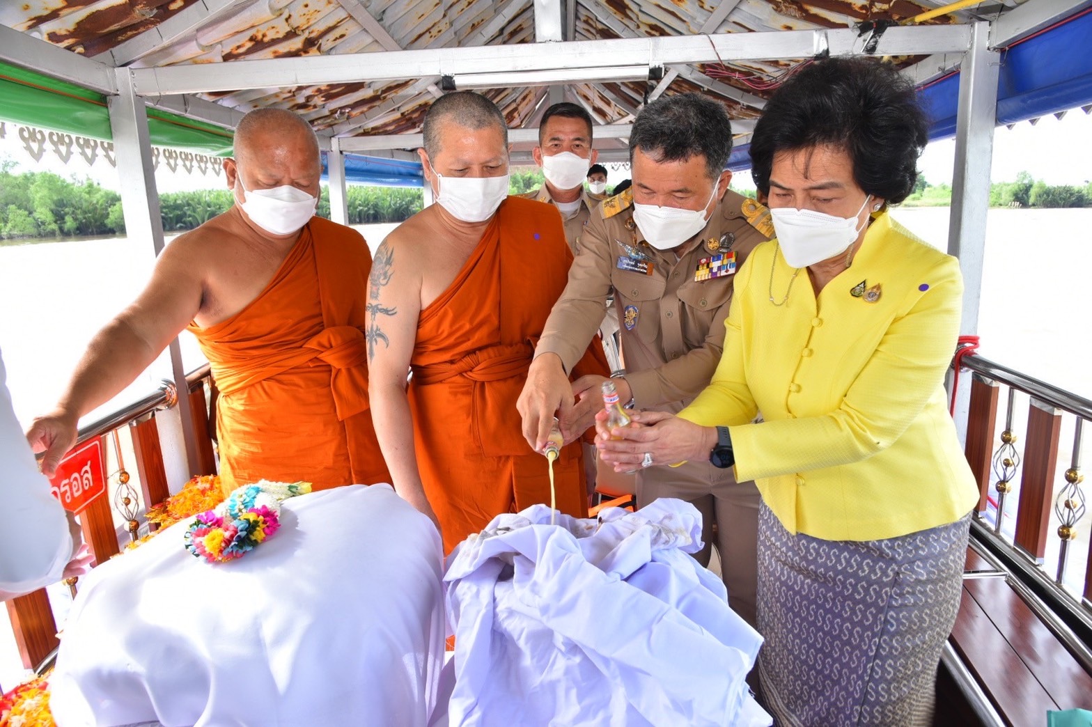 ???130 ปี กระทรวงมหาดไทย ? ฉะเชิงเทรา :แม่น้ำบางปะกงแหล่งชีวิต พระศักดิ์สิทธิ์หลวงพ่อโสธร พระยาศรีสุนทรปราชญ์ภาษาไทย เขาอ่างฤาไนป่าสมบูรณ์ ? ? ????พช. ฉะเชิงเทรา ร่วมพิธีทำบุญทักษิณานุประทาน เพื่อถวายอุทิศแด่พระธรรมมังคลาจารย์ อดีตเจ้าอาวาสวัดโสธรวราราม วรวิหาร และอดีตที่ปรึกษาเจ้าคณะภาค 12 พิธีบวงสรวงสิ่งศักดิ์สิทธิ์ พิธีถวายเทียนพรรษามหามงคลเพื่อแผ่นดิน ปี 2565 พิธียกช่อฟ้าอาคารพิพิธภัณฑ์และหอสมุด และพิธีหล่อรูปเหมือนพระธรรมมังคลาจารย์ วิ. (ประยงค์ ปิยวณฺโณ)