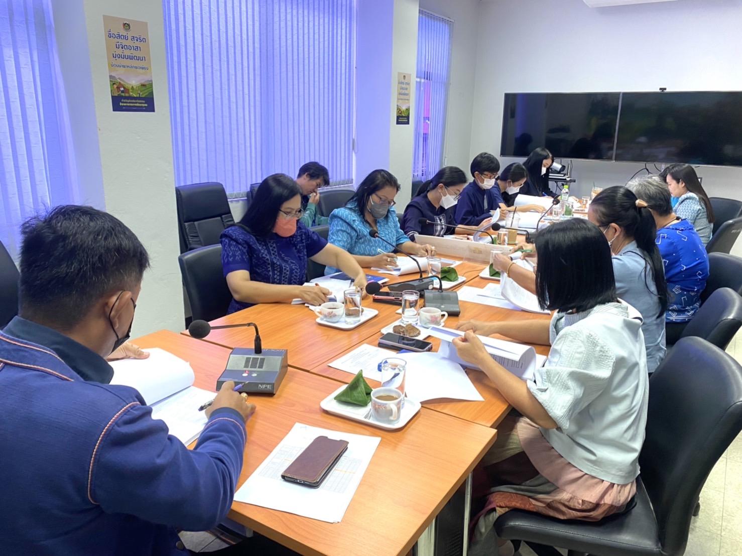 ???130 ปี กระทรวงมหาดไทย ? ฉะเชิงเทรา :แม่น้ำบางปะกงแหล่งชีวิต พระศักดิ์สิทธิ์หลวงพ่อโสธร พระยาศรีสุนทรปราชญ์ภาษาไทย เขาอ่างฤาไนป่าสมบูรณ์ ? ? ??พช.ฉะเชิงเทรา ประชุมผู้อำนวยการกลุ่มงาน,นักวิชาการพัฒนาชุมชน และเจ้าหน้าที่พัฒนาชุมชนจังหวัดฉะเชิงเทรา ครั้งที่ 8/2565