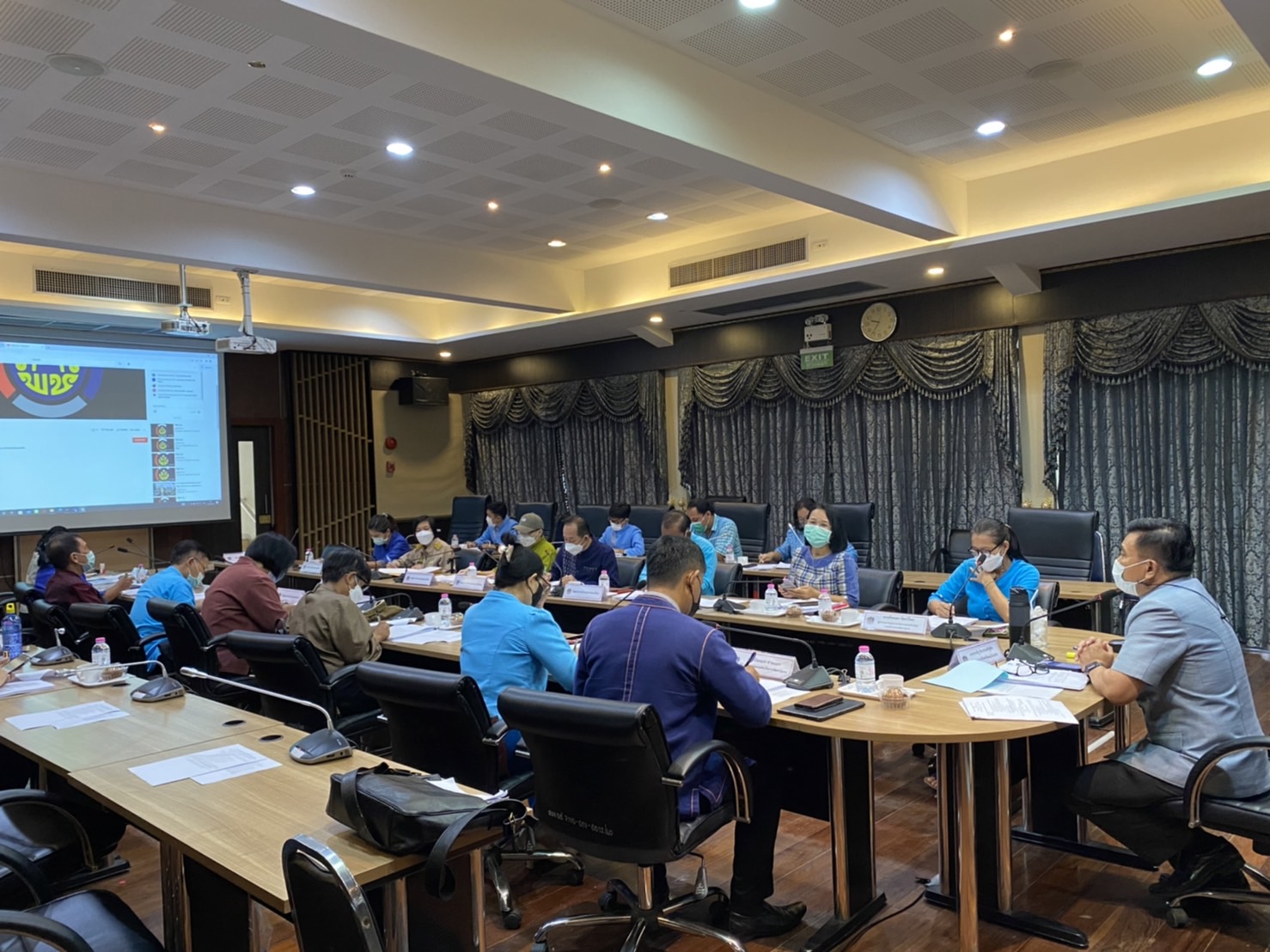 ???130 ปี กระทรวงมหาดไทย ? ฉะเชิงเทรา :แม่น้ำบางปะกงแหล่งชีวิต พระศักดิ์สิทธิ์หลวงพ่อโสธร พระยาศรีสุนทรปราชญ์ภาษาไทย เขาอ่างฤาไนป่าสมบูรณ์ ? ? ??พช.ฉะเชิงเทรา ประชุมผู้บริหาร,นักวิชาการพัฒนาชุมชน และเจ้าหน้าที่พัฒนาชุมชนจังหวัดฉะเชิงเทรา ครั้งที่ 8/2565