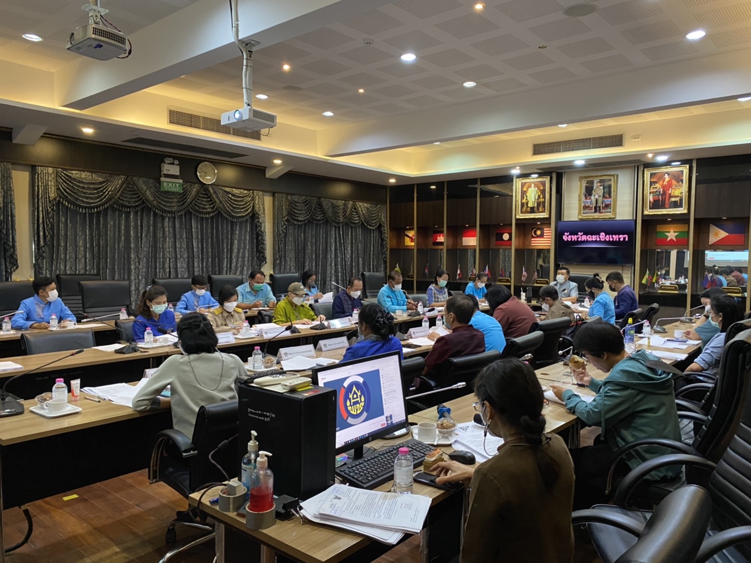 ???130 ปี กระทรวงมหาดไทย ? ฉะเชิงเทรา :แม่น้ำบางปะกงแหล่งชีวิต พระศักดิ์สิทธิ์หลวงพ่อโสธร พระยาศรีสุนทรปราชญ์ภาษาไทย เขาอ่างฤาไนป่าสมบูรณ์ ? ? ??พช.ฉะเชิงเทรา ประชุมผู้บริหาร,นักวิชาการพัฒนาชุมชน และเจ้าหน้าที่พัฒนาชุมชนจังหวัดฉะเชิงเทรา ครั้งที่ 8/2565