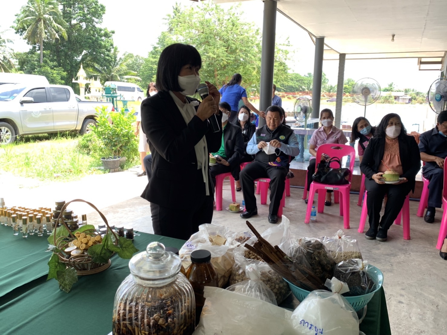 ???130 ปี กระทรวงมหาดไทย ? ฉะเชิงเทรา :แม่น้ำบางปะกงแหล่งชีวิต พระศักดิ์สิทธิ์หลวงพ่อโสธร พระยาศรีสุนทรปราชญ์ภาษาไทย เขาอ่างฤาไนป่าสมบูรณ์ ? ? ??พช. ฉะเชิงเทรา ร่วมรับการตรวจราชการแบบบูรณาการ