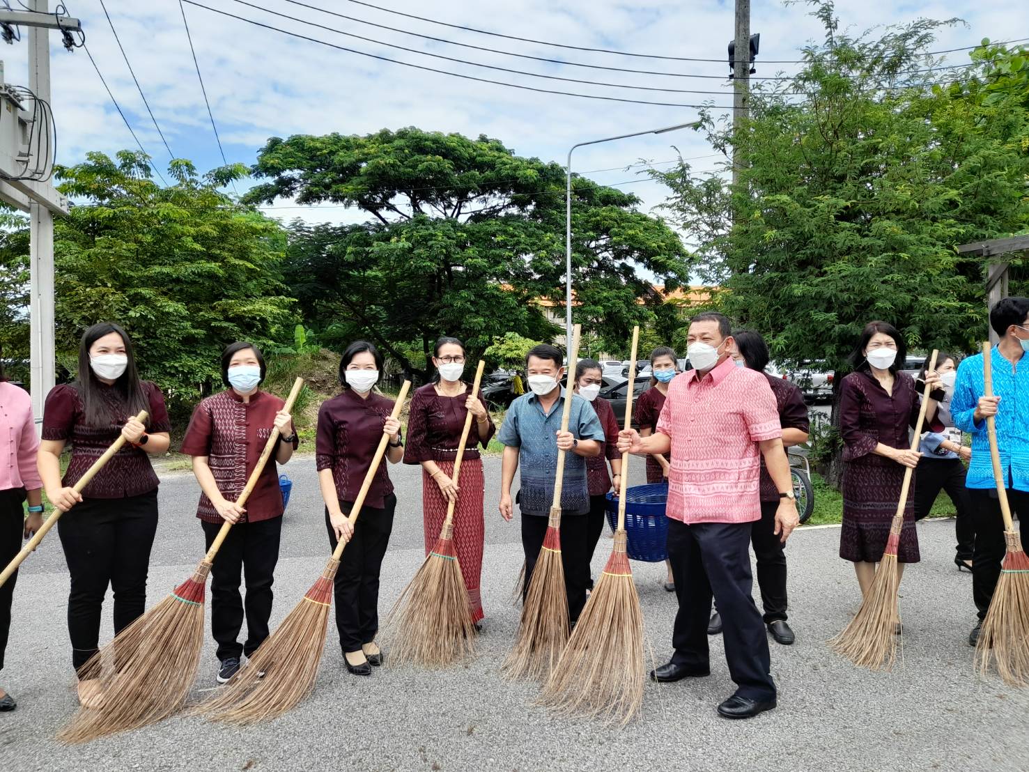 ???130 ปี กระทรวงมหาดไทย ? ฉะเชิงเทรา :แม่น้ำบางปะกงแหล่งชีวิต พระศักดิ์สิทธิ์หลวงพ่อโสธร พระยาศรีสุนทรปราชญ์ภาษาไทย เขาอ่างฤาไนป่าสมบูรณ์ ? ? ???พช. ฉะเชิงเทรา ร่วมทบทวนบทเรียน และวางแผนขับเคลื่อนงานพัฒนาชุมชน ประจำปี พ.ศ. 2566