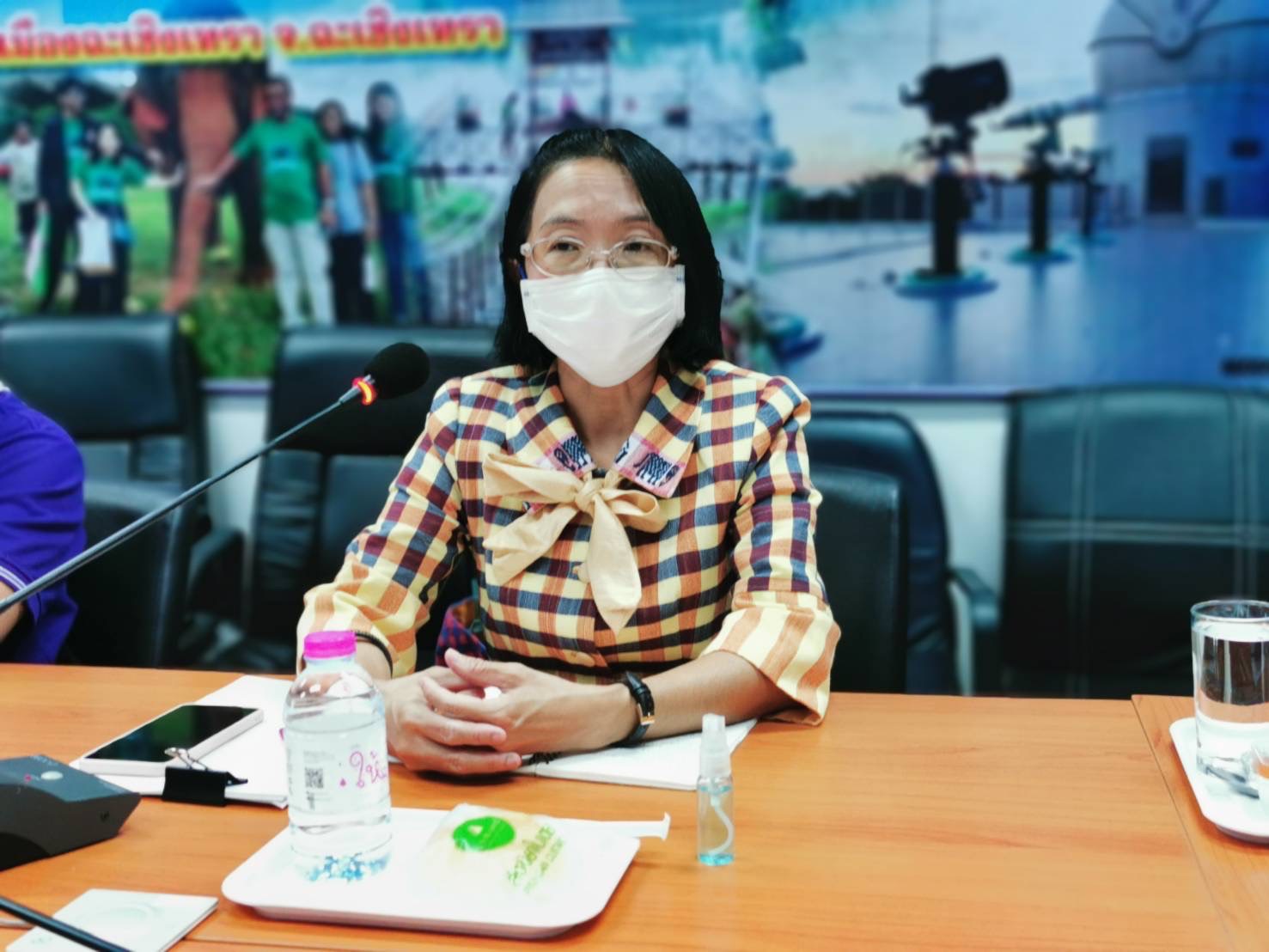 ???130 ปี กระทรวงมหาดไทย ? ฉะเชิงเทรา :แม่น้ำบางปะกงแหล่งชีวิต พระศักดิ์สิทธิ์หลวงพ่อโสธร พระยาศรีสุนทรปราชญ์ภาษาไทย เขาอ่างฤาไนป่าสมบูรณ์ ? ? ???พช.ฉะเชิงเทรา บรรยายสรุป เรื่อง “การจัดทำแผนพัฒนาชุมชนแบบมีส่วนร่วม”