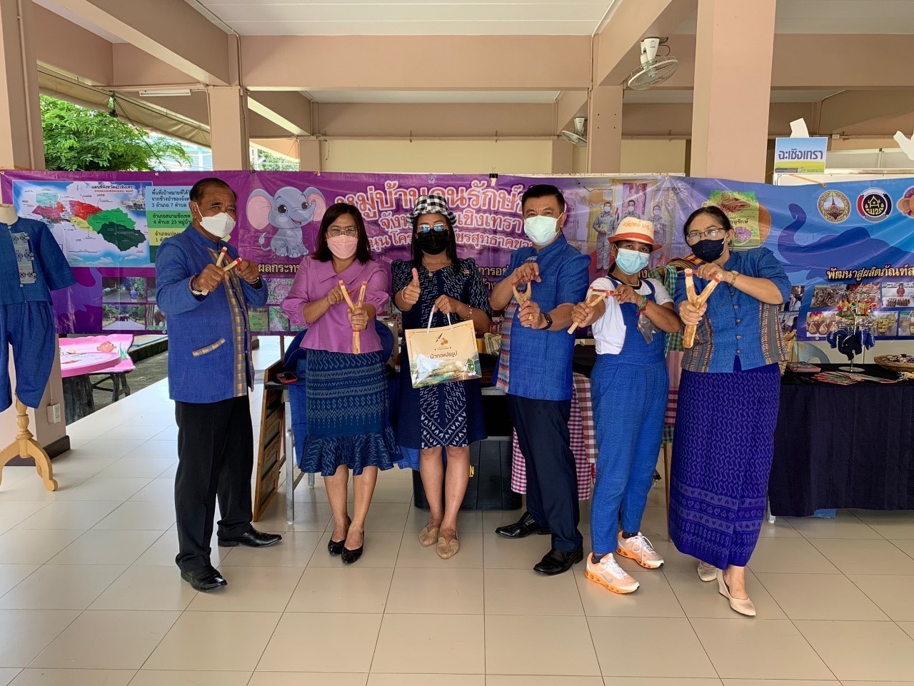 ???130 ปี กระทรวงมหาดไทย ? ฉะเชิงเทรา :แม่น้ำบางปะกงแหล่งชีวิต พระศักดิ์สิทธิ์หลวงพ่อโสธร พระยาศรีสุนทรปราชญ์ภาษาไทย เขาอ่างฤาไนป่าสมบูรณ์ ? ? ???พช. ฉะเชิงเทรา ร่วมจัดนิทรรศการในการประชุมเชิงปฏิบัติการ ตรวจติดตามผลการดำเนินงานของหน่วยรับตรวจรายไตรมาส ครั้งที่ 4/2565