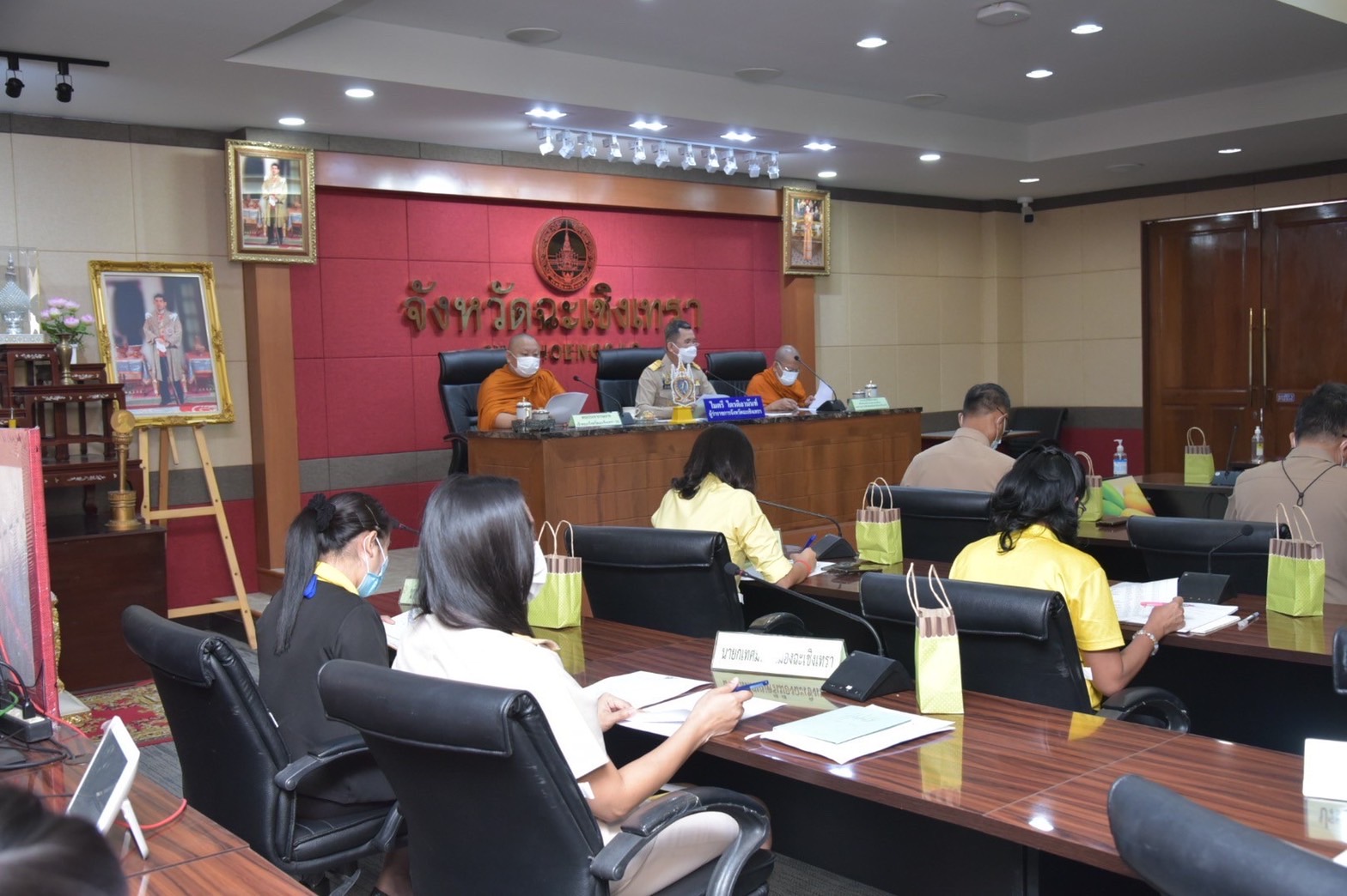 ???130 ปี กระทรวงมหาดไทย ? ฉะเชิงเทรา :แม่น้ำบางปะกงแหล่งชีวิต พระศักดิ์สิทธิ์หลวงพ่อโสธร พระยาศรีสุนทรปราชญ์ภาษาไทย เขาอ่างฤาไนป่าสมบูรณ์ ? ? ??ฉะเชิงเทรา ขับเคลื่อนบทบาทการเกื้อหนุนระหว่างวัดและชุมชนให้มีความสุขอย่างยั่งยืน