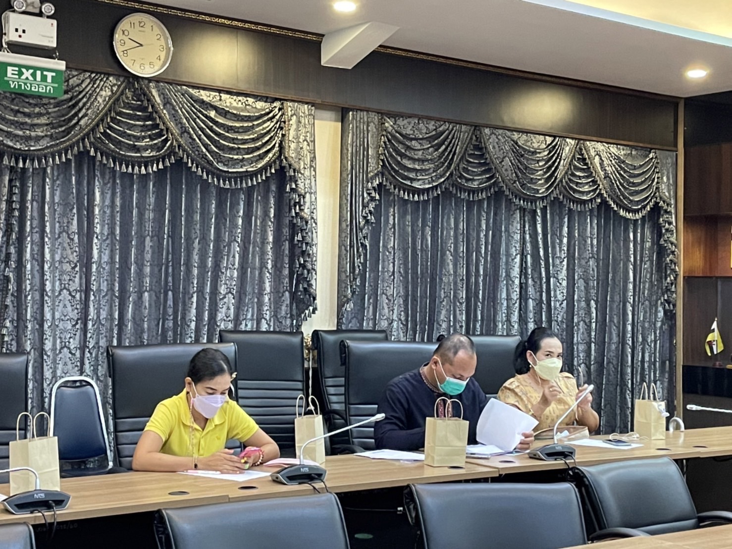 ???130 ปี กระทรวงมหาดไทย ? ฉะเชิงเทรา :แม่น้ำบางปะกงแหล่งชีวิต พระศักดิ์สิทธิ์หลวงพ่อโสธร พระยาศรีสุนทรปราชญ์ภาษาไทย เขาอ่างฤาไนป่าสมบูรณ์ ? ? ??ฉะเชิงเทรา จัดประชุมคณะกรรมการพัฒนาเศรษฐกิจฐานรากและประชารัฐ (E3)